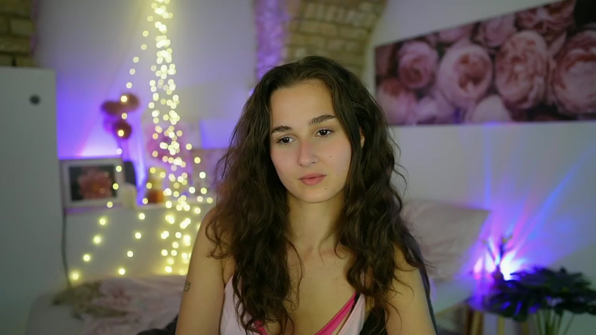 Gallery image thumbnail from Anita_Grey_'s myfreecams stream on, 08/31/2025, 23:19 image 6 of 20