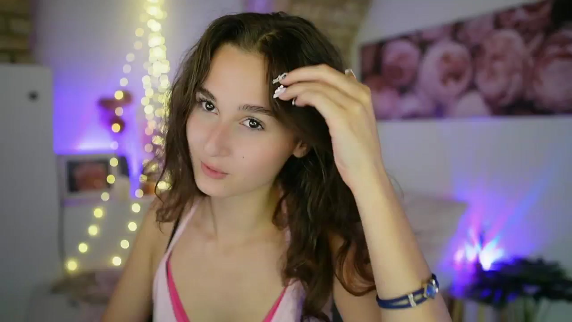 Gallery image thumbnail from Anita_Grey_'s myfreecams stream on, 09/01/2025, 24:07 image 16 of 20
