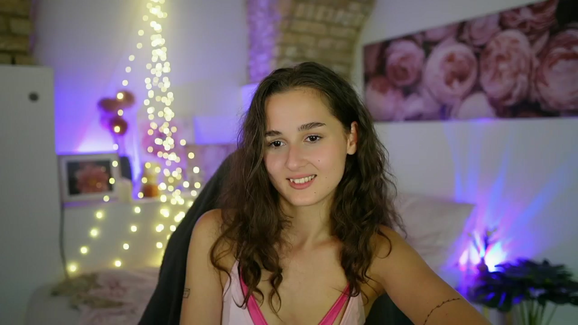 Gallery image thumbnail from Anita_Grey_'s myfreecams stream on, 09/01/2025, 24:07 image 8 of 20