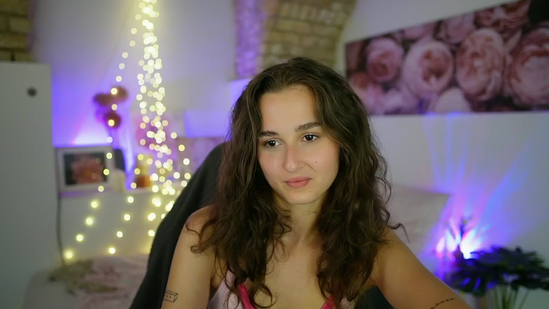 Gallery image thumbnail from Anita_Grey_'s myfreecams stream on, 09/01/2025, 24:07 image 9 of 20