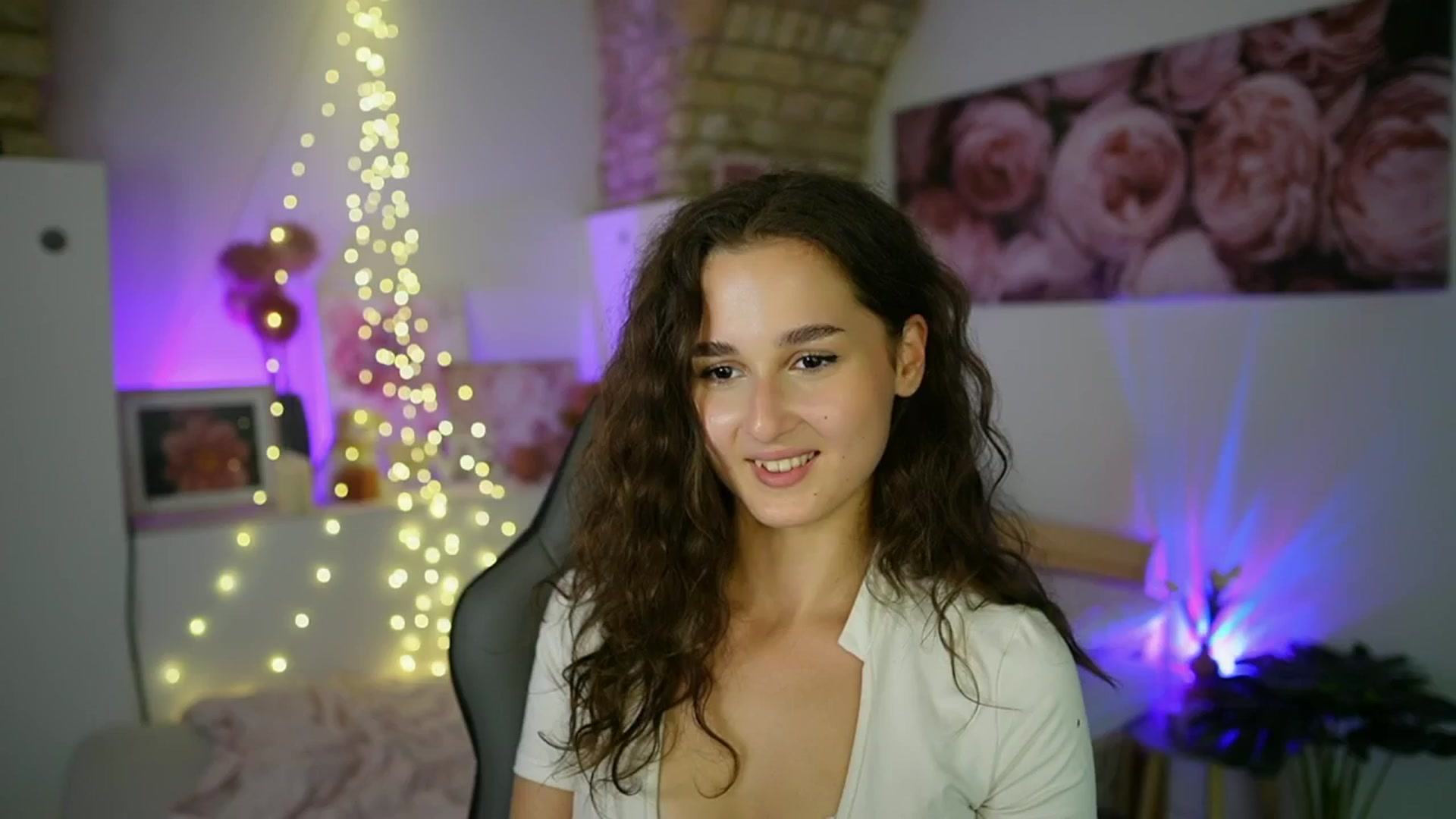 Gallery image thumbnail from Anita_Grey_'s myfreecams stream on, 09/04/2025, 20:51 image 5 of 20
