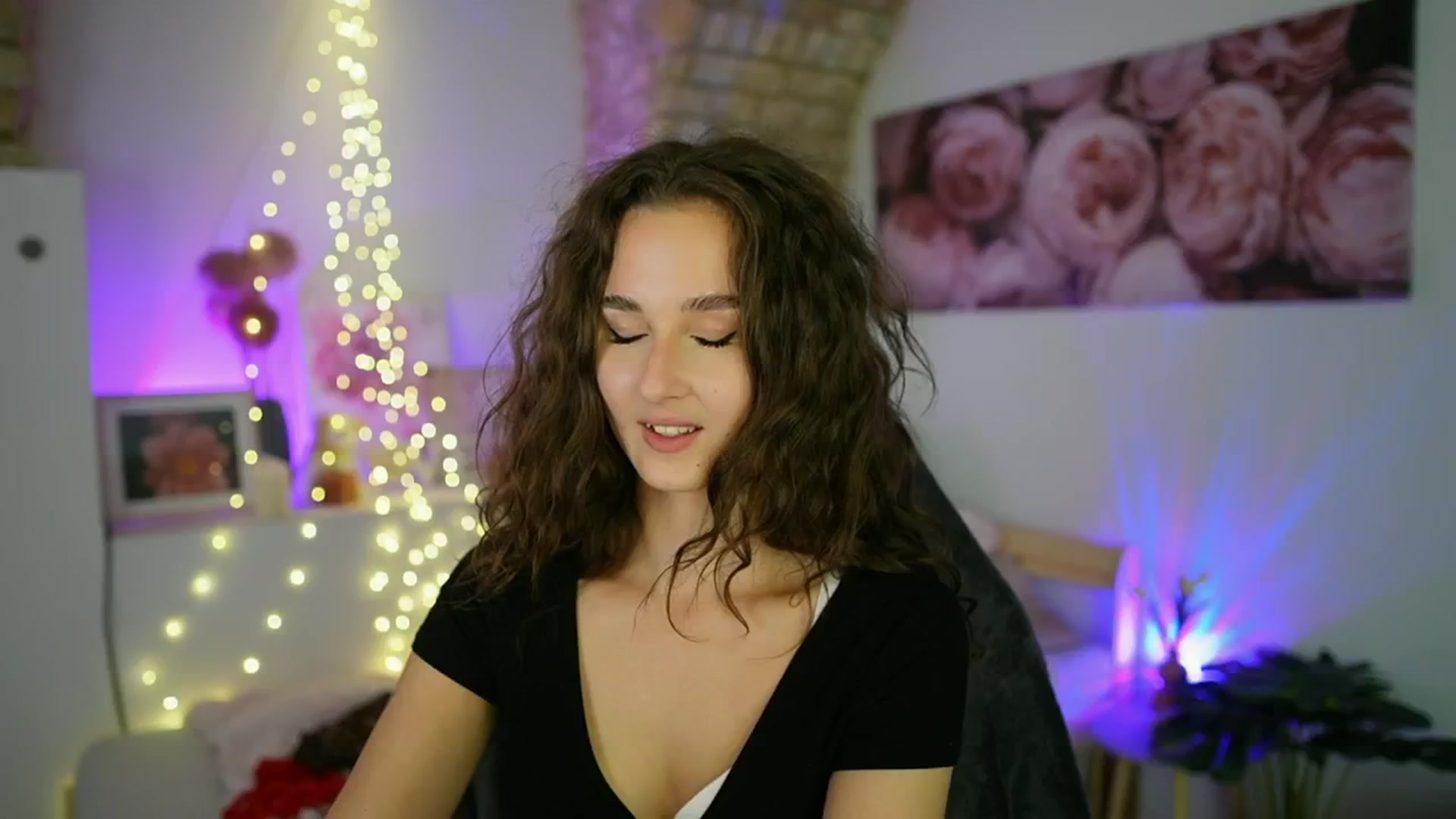 Gallery image thumbnail from Anita_Grey_'s myfreecams stream on, 09/06/2025, 21:18 image 18 of 20