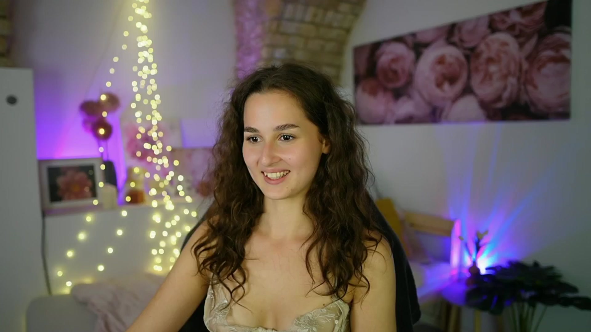 Gallery image thumbnail from Anita_Grey_'s myfreecams stream on, 09/07/2025, 20:12 image 3 of 20