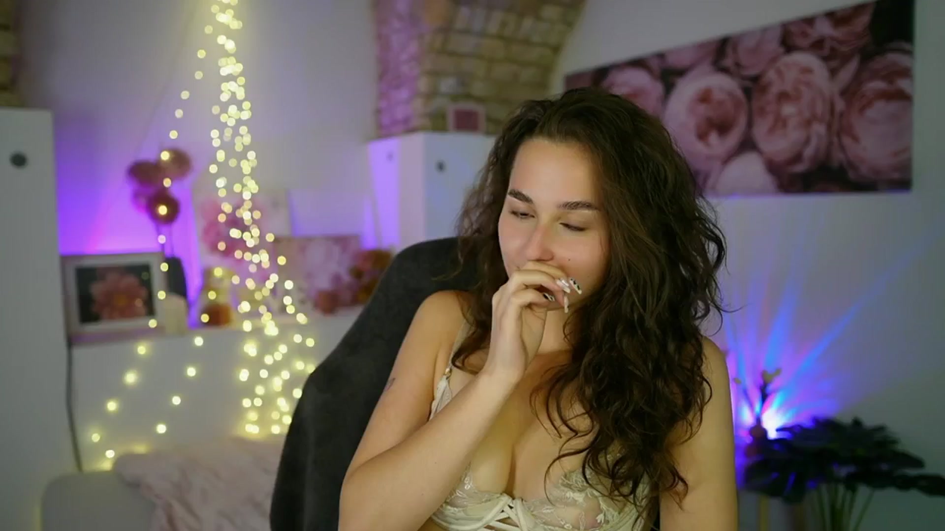 Gallery image thumbnail from Anita_Grey_'s myfreecams stream on, 09/07/2025, 20:12 image 14 of 20