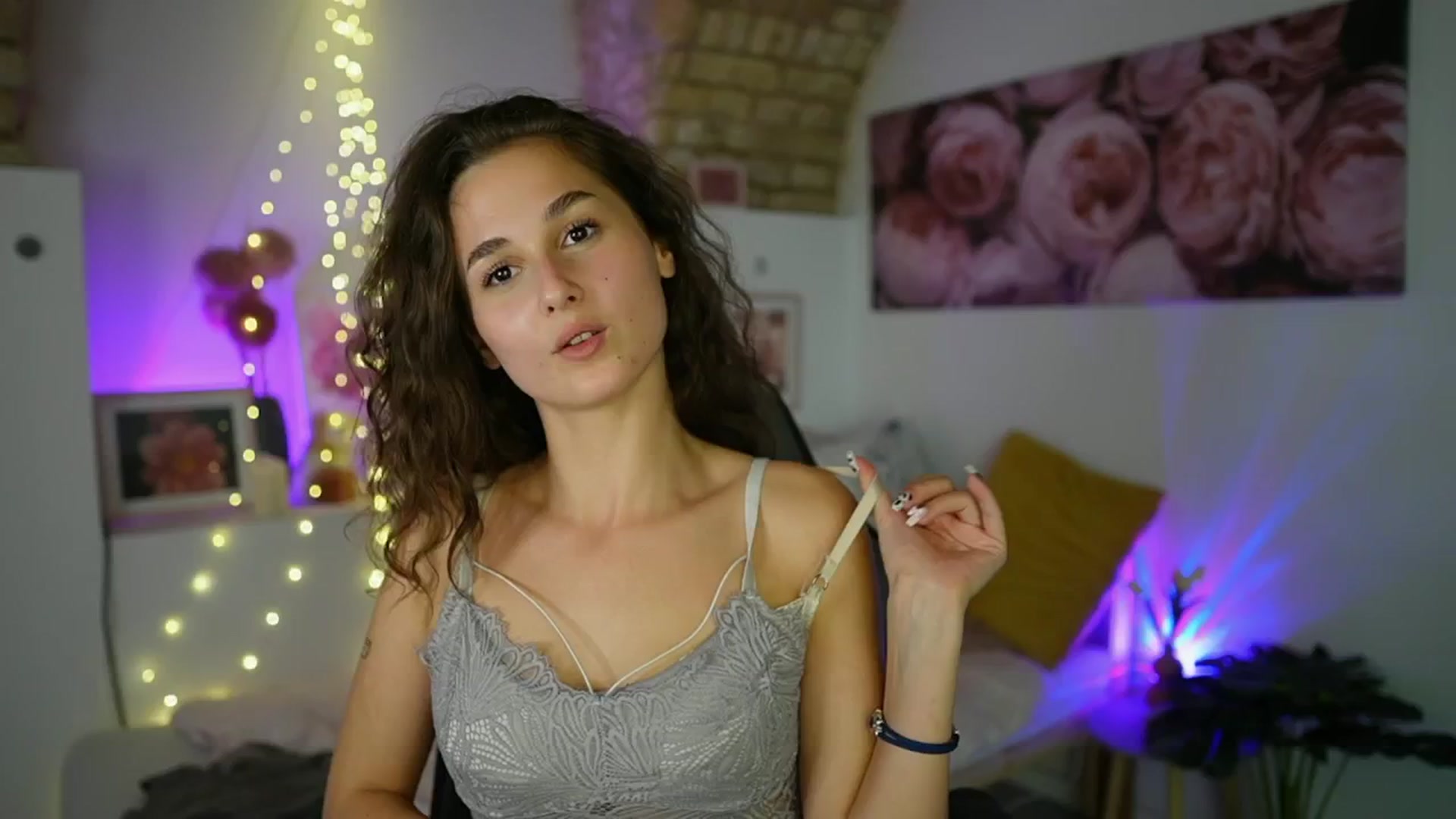 Gallery image thumbnail from Anita_Grey_'s myfreecams stream on, 09/07/2025, 22:34 image 5 of 20