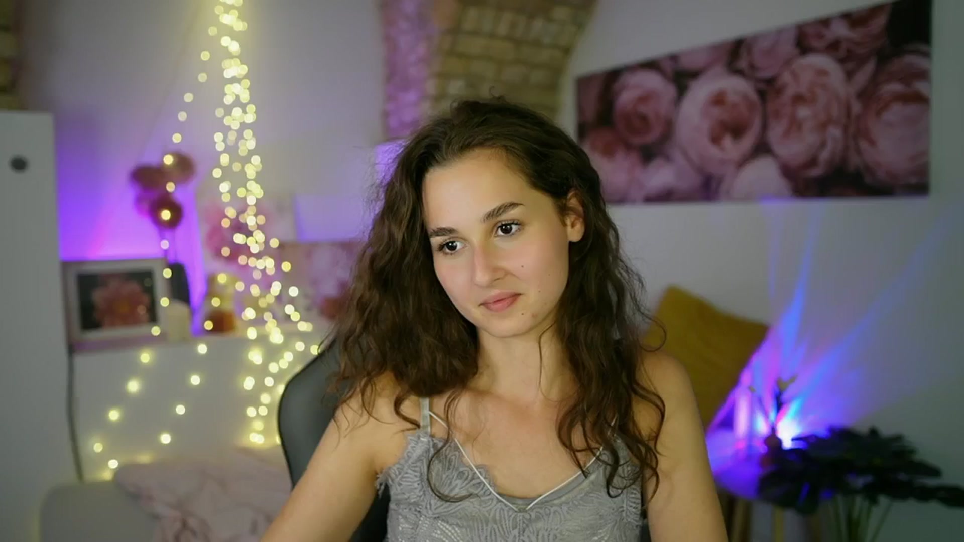 Gallery image thumbnail from Anita_Grey_'s myfreecams stream on, 09/07/2025, 22:34 image 18 of 20