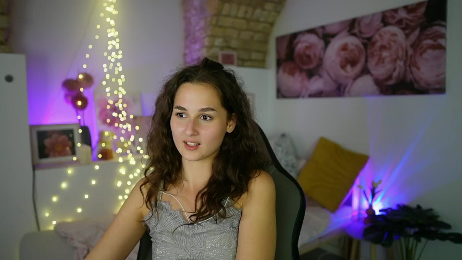 Gallery image thumbnail from Anita_Grey_'s myfreecams stream on, 09/07/2025, 22:34 image 14 of 20
