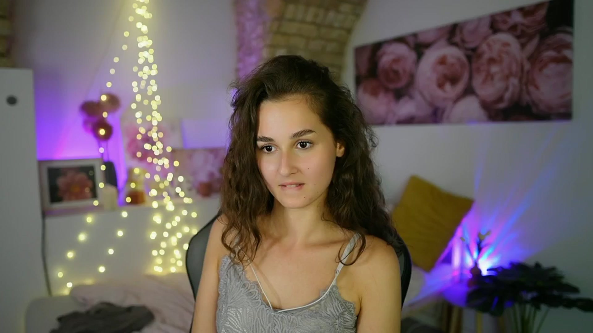 Gallery image thumbnail from Anita_Grey_'s myfreecams stream on, 09/07/2025, 22:34 image 7 of 20