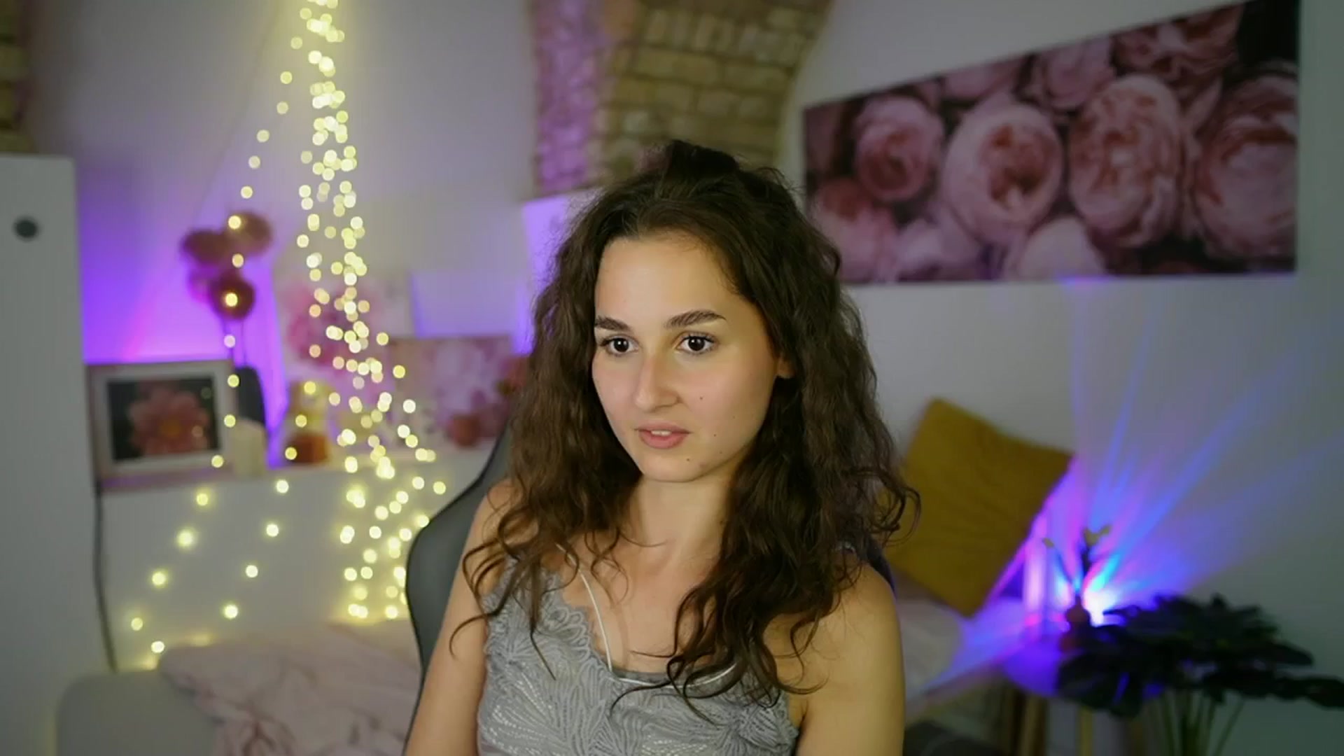 Gallery image thumbnail from Anita_Grey_'s myfreecams stream on, 09/07/2025, 22:34 image 15 of 20