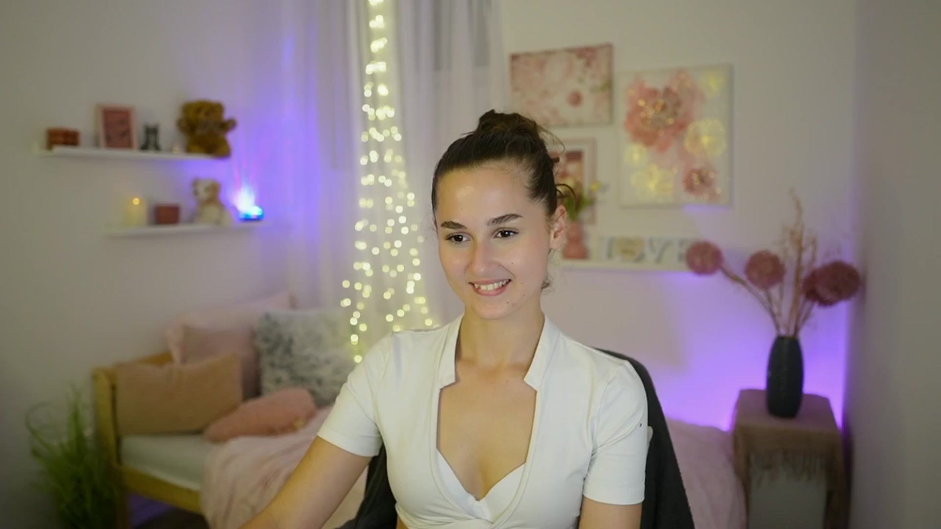 Gallery image thumbnail from Anita_Grey_'s myfreecams stream on, 09/09/2025, 19:23 image 4 of 20