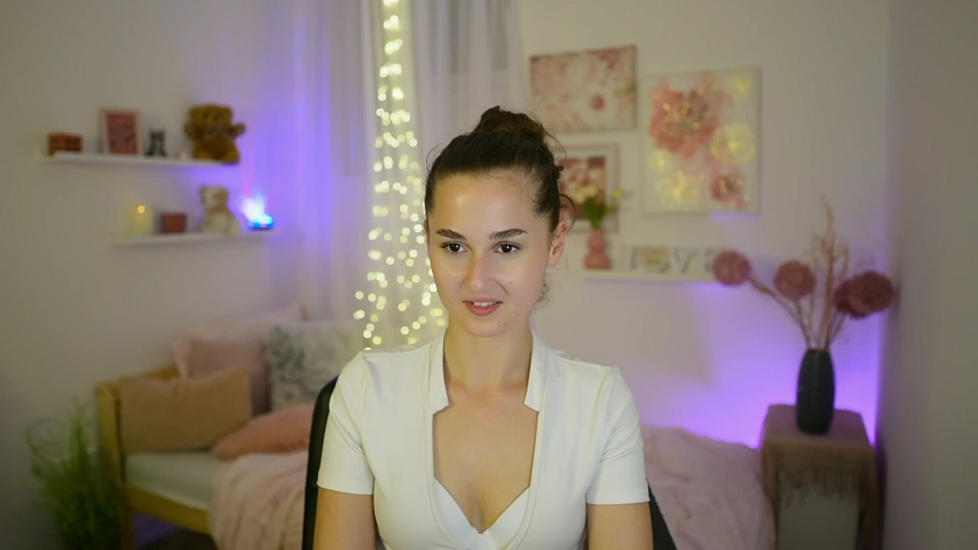 Gallery image thumbnail from Anita_Grey_'s myfreecams stream on, 09/09/2025, 19:23 image 19 of 20