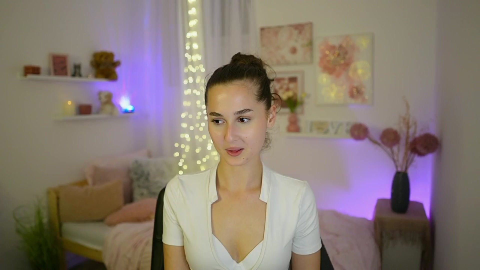 Gallery image thumbnail from Anita_Grey_'s myfreecams stream on, 09/09/2025, 19:23 image 15 of 20