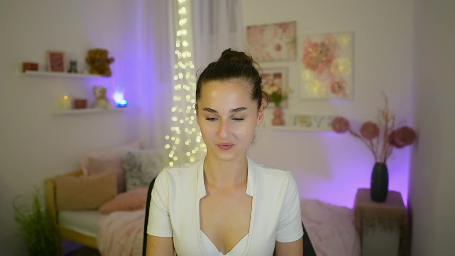 Gallery image thumbnail from Anita_Grey_'s myfreecams stream on, 09/09/2025, 19:23 image 17 of 20