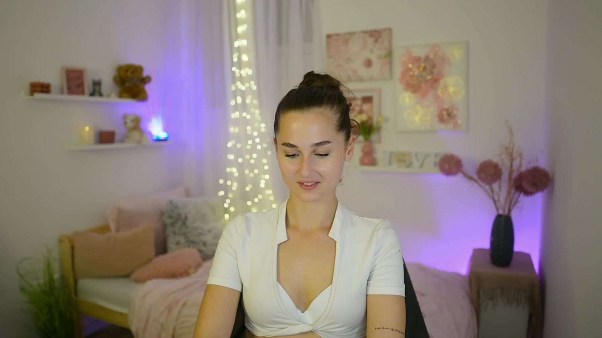 Gallery image thumbnail from Anita_Grey_'s myfreecams stream on, 09/09/2025, 19:23 image 2 of 20