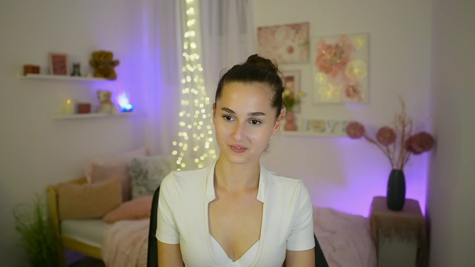 Gallery image thumbnail from Anita_Grey_'s myfreecams stream on, 09/09/2025, 19:23 image 20 of 20