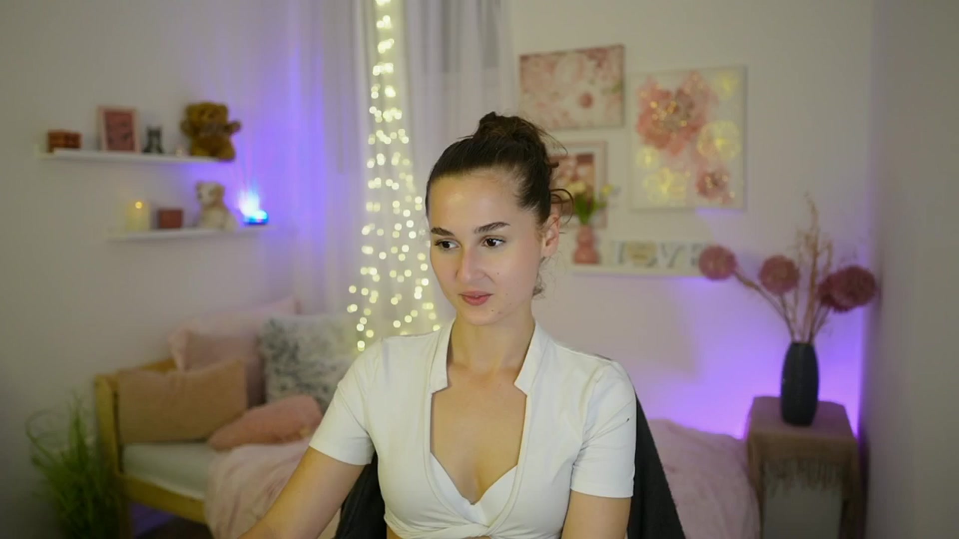 Gallery image thumbnail from Anita_Grey_'s myfreecams stream on, 09/09/2025, 19:23 image 1 of 20