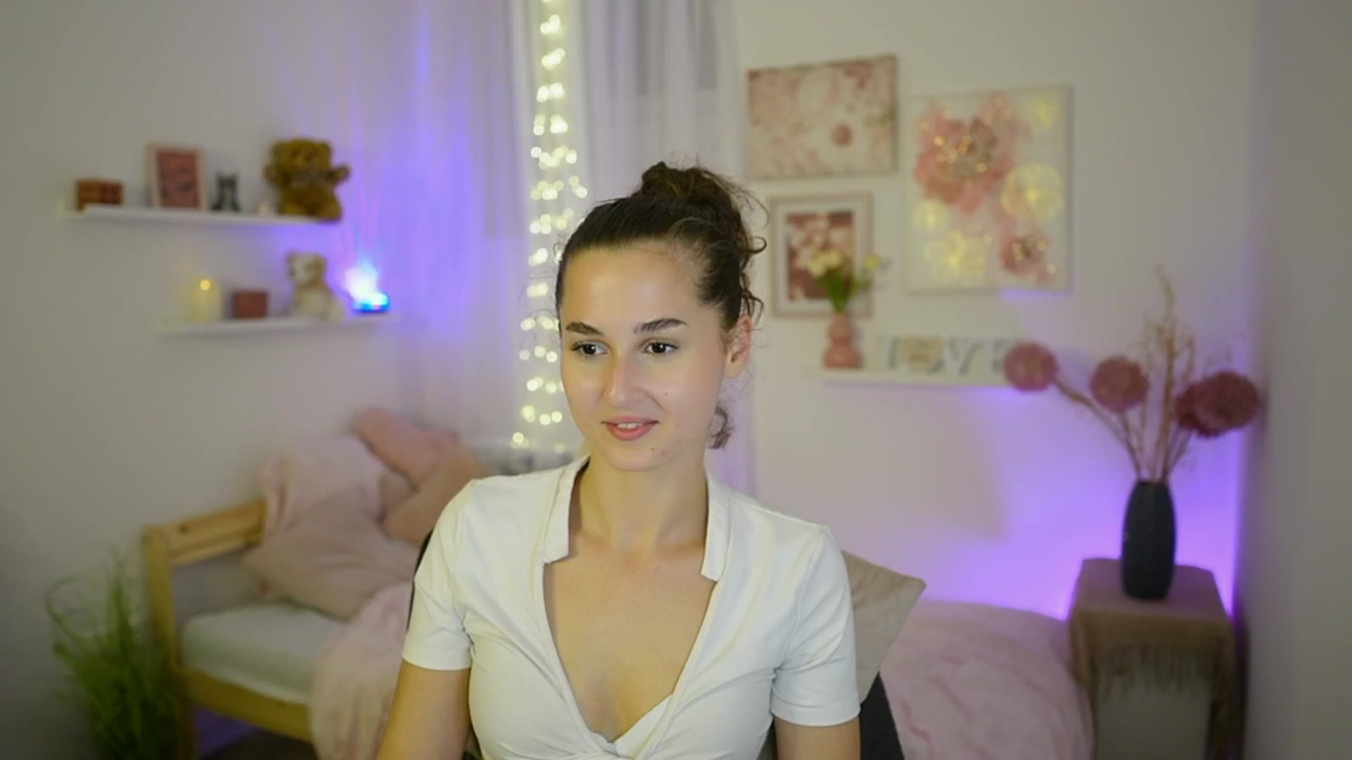 Gallery image thumbnail from Anita_Grey_'s myfreecams stream on, 09/09/2025, 20:41 image 11 of 20