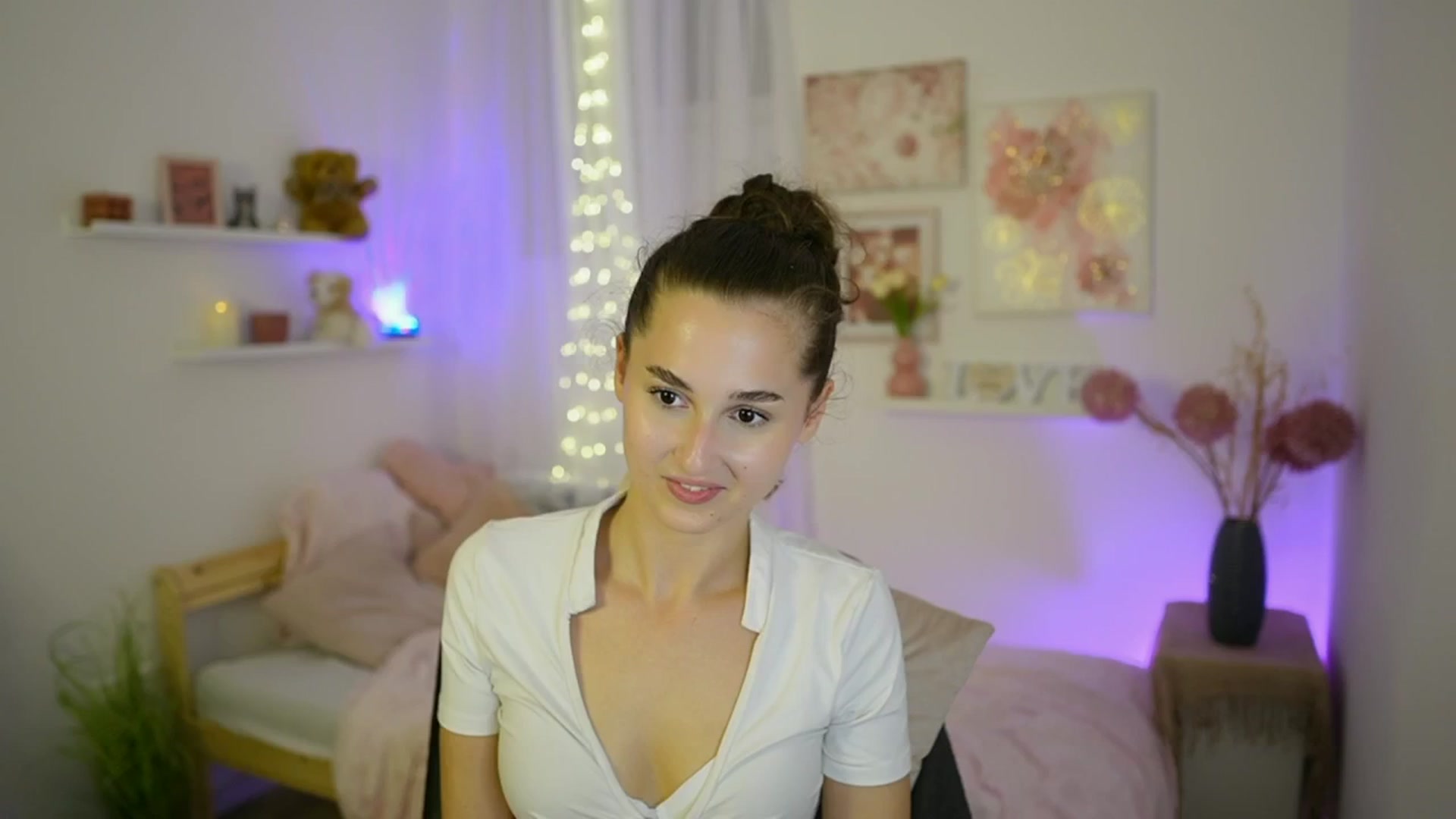 Gallery image thumbnail from Anita_Grey_'s myfreecams stream on, 09/09/2025, 20:41 image 13 of 20