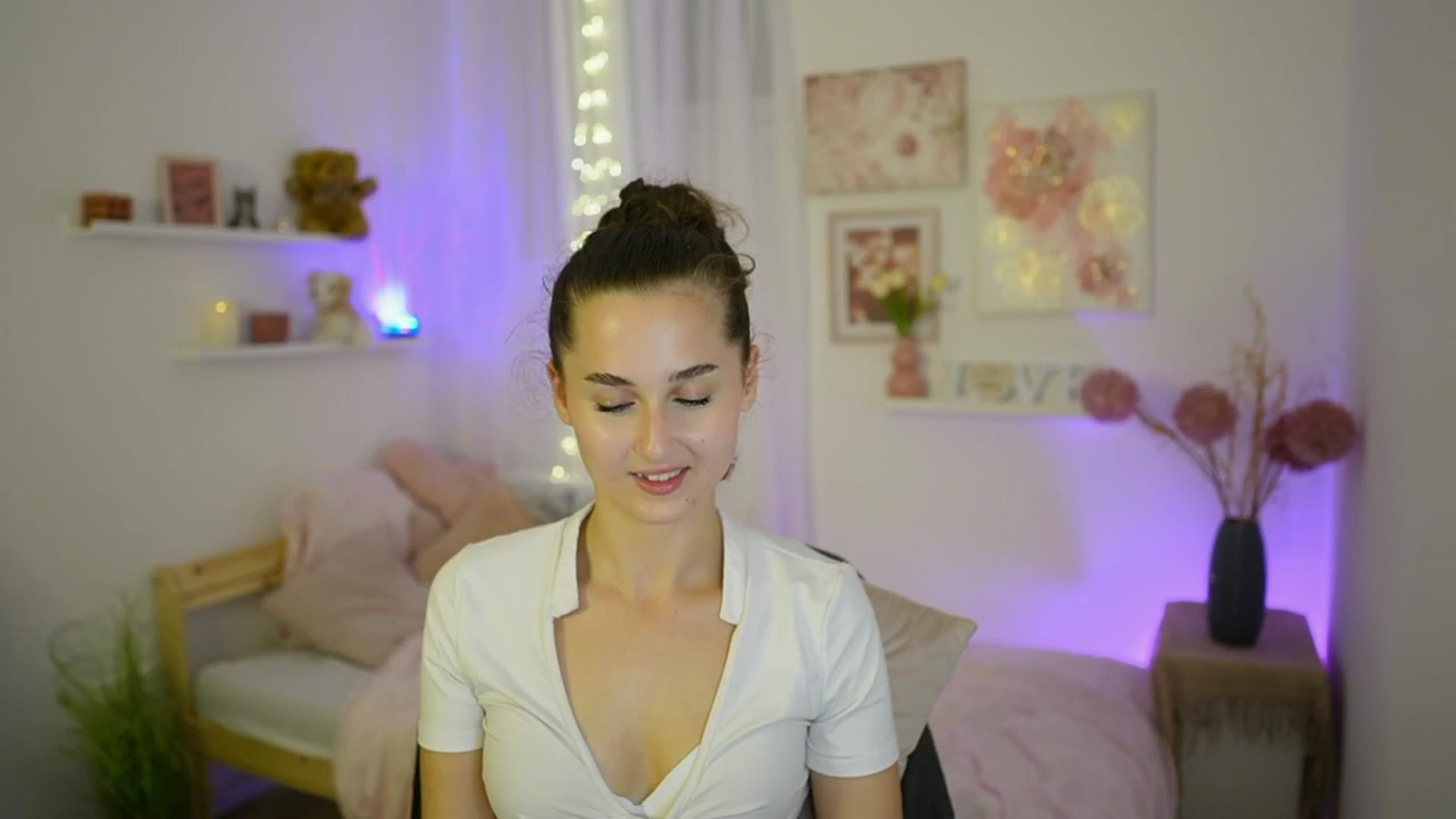 Gallery image thumbnail from Anita_Grey_'s myfreecams stream on, 09/09/2025, 20:41 image 15 of 20