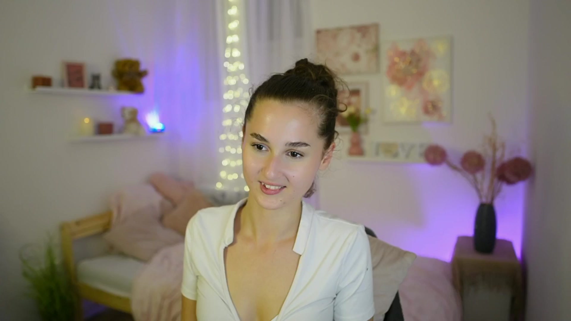 Gallery image thumbnail from Anita_Grey_'s myfreecams stream on, 09/09/2025, 20:41 image 3 of 20