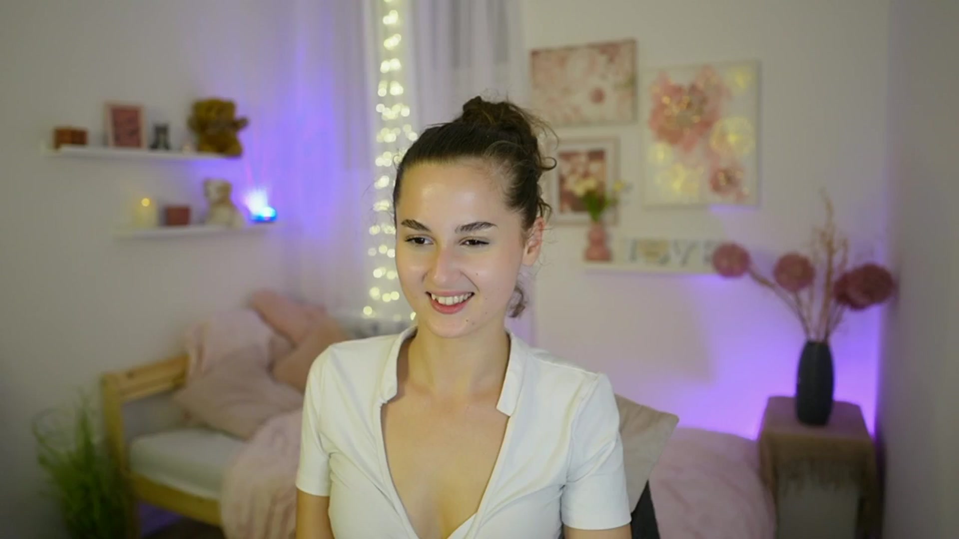 Gallery image thumbnail from Anita_Grey_'s myfreecams stream on, 09/09/2025, 20:41 image 2 of 20