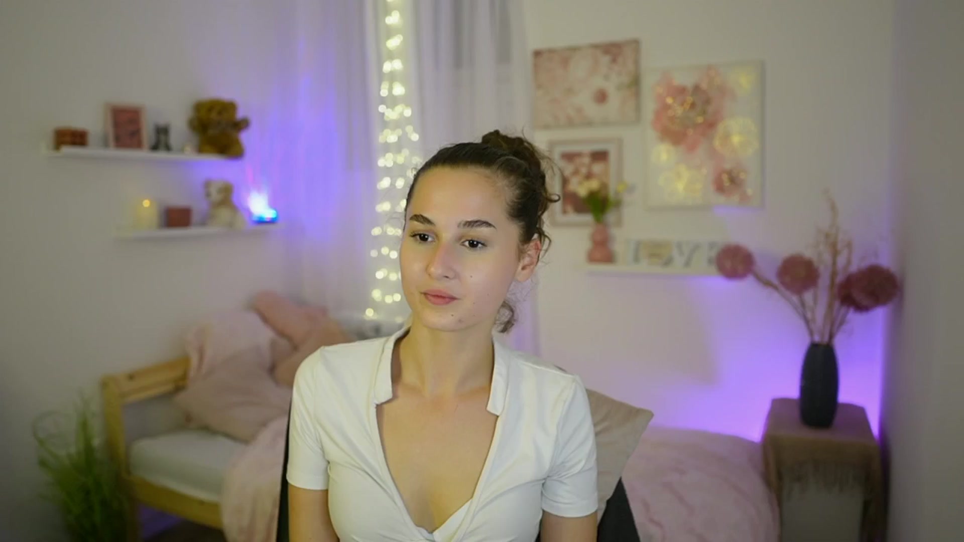 Gallery image thumbnail from Anita_Grey_'s myfreecams stream on, 09/09/2025, 20:41 image 9 of 20