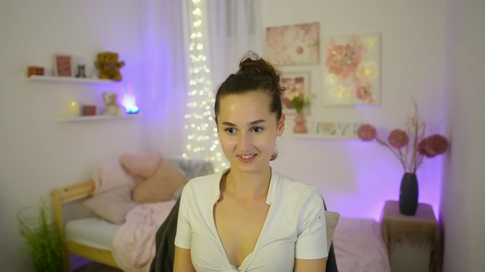 Gallery image thumbnail from Anita_Grey_'s myfreecams stream on, 09/09/2025, 22:55 image 2 of 20