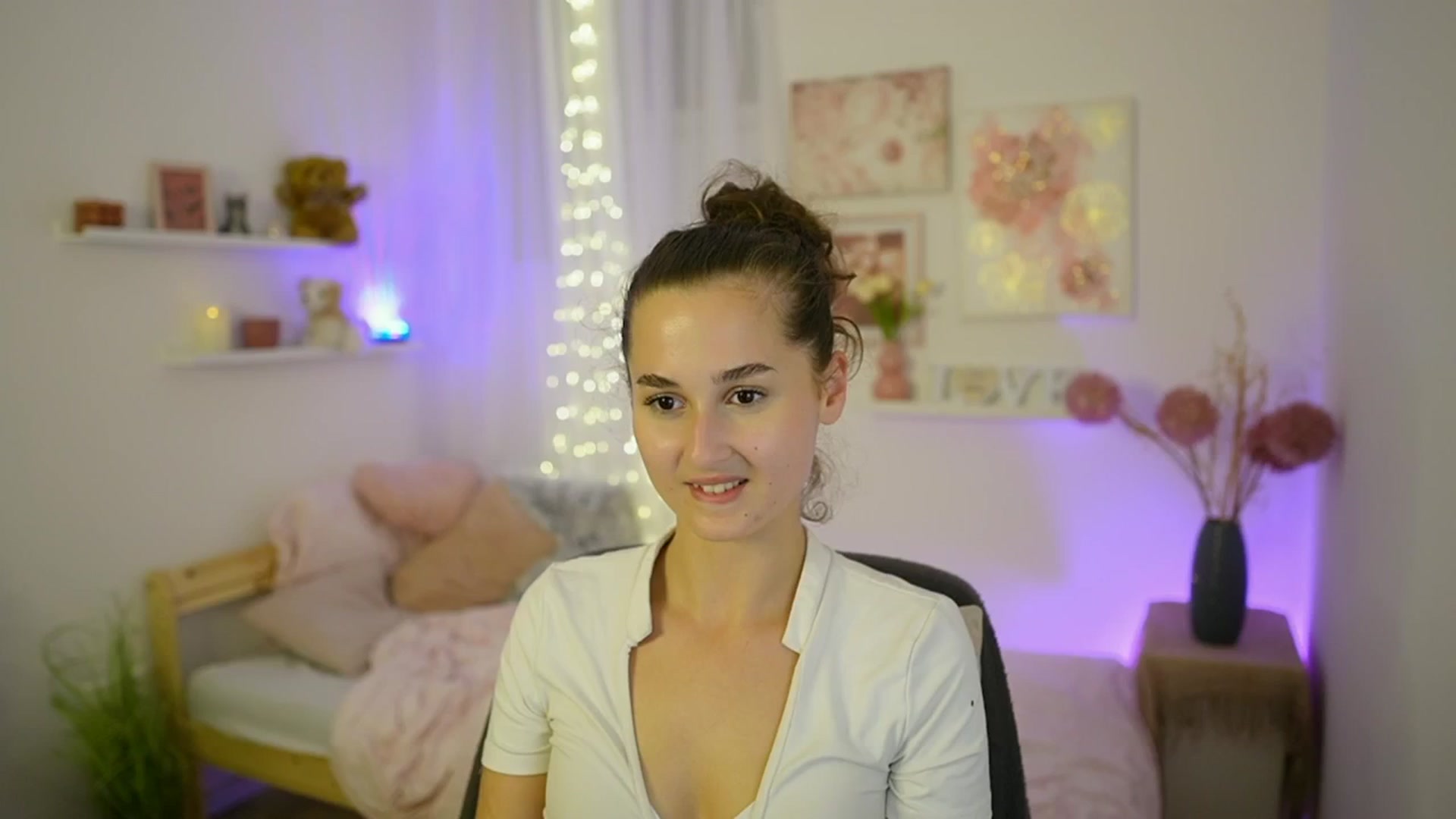 Gallery image thumbnail from Anita_Grey_'s myfreecams stream on, 09/09/2025, 22:55 image 15 of 20