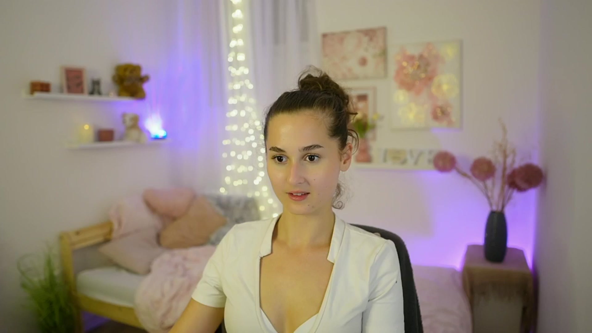 Gallery image thumbnail from Anita_Grey_'s myfreecams stream on, 09/09/2025, 22:55 image 17 of 20