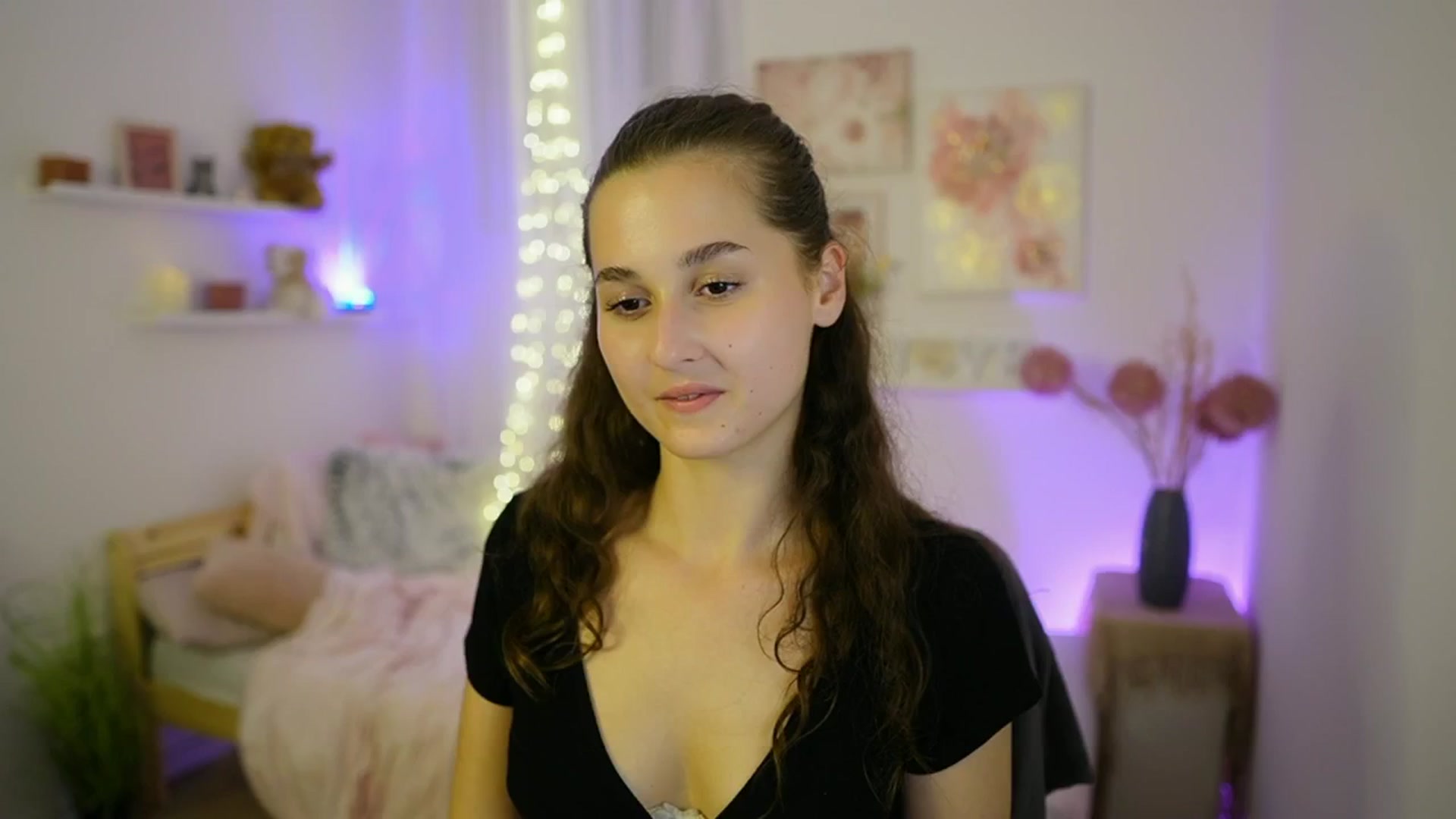 Gallery image thumbnail from Anita_Grey_'s myfreecams stream on, 09/10/2025, 21:56 image 12 of 20