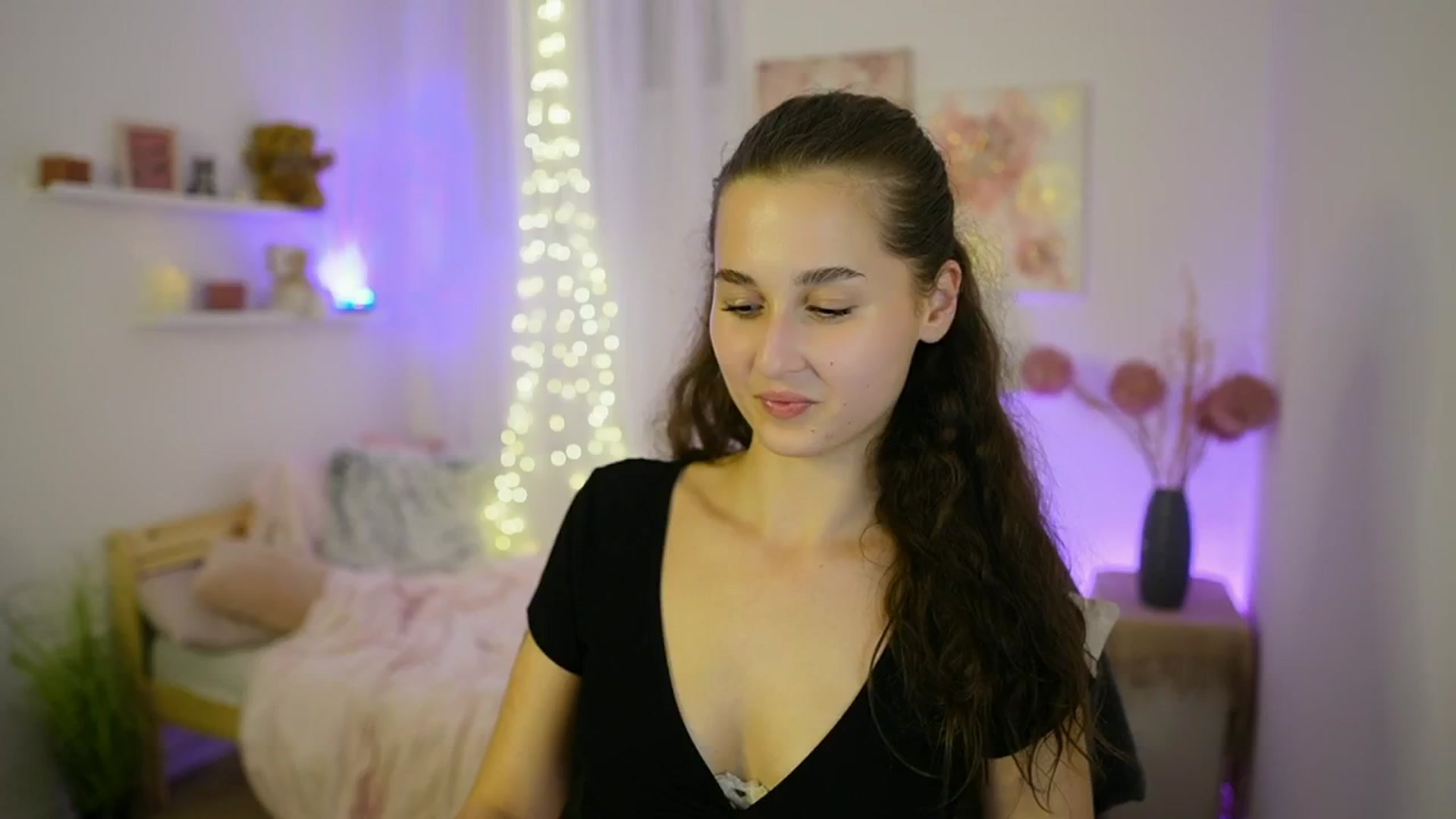 Gallery image thumbnail from Anita_Grey_'s myfreecams stream on, 09/10/2025, 21:56 image 16 of 20