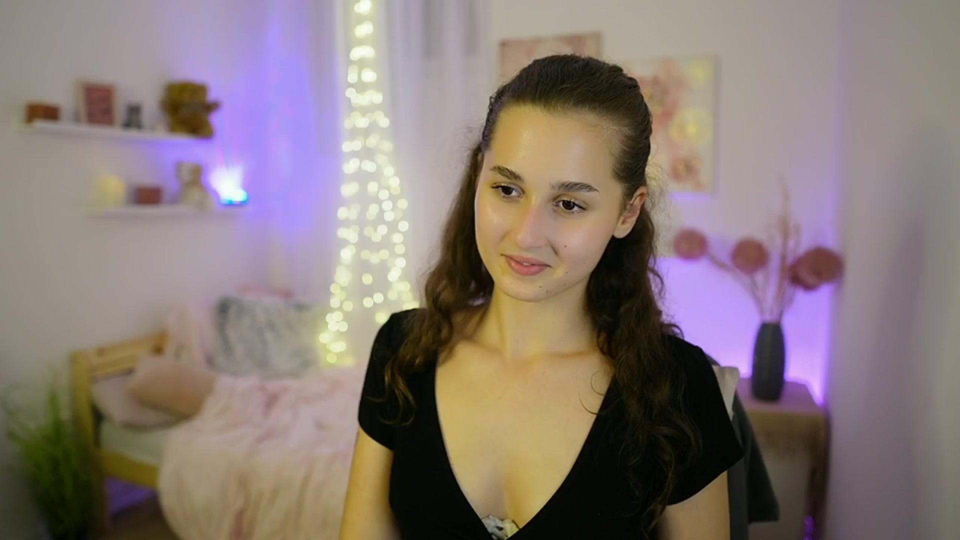Gallery image thumbnail from Anita_Grey_'s myfreecams stream on, 09/10/2025, 21:56 image 4 of 20