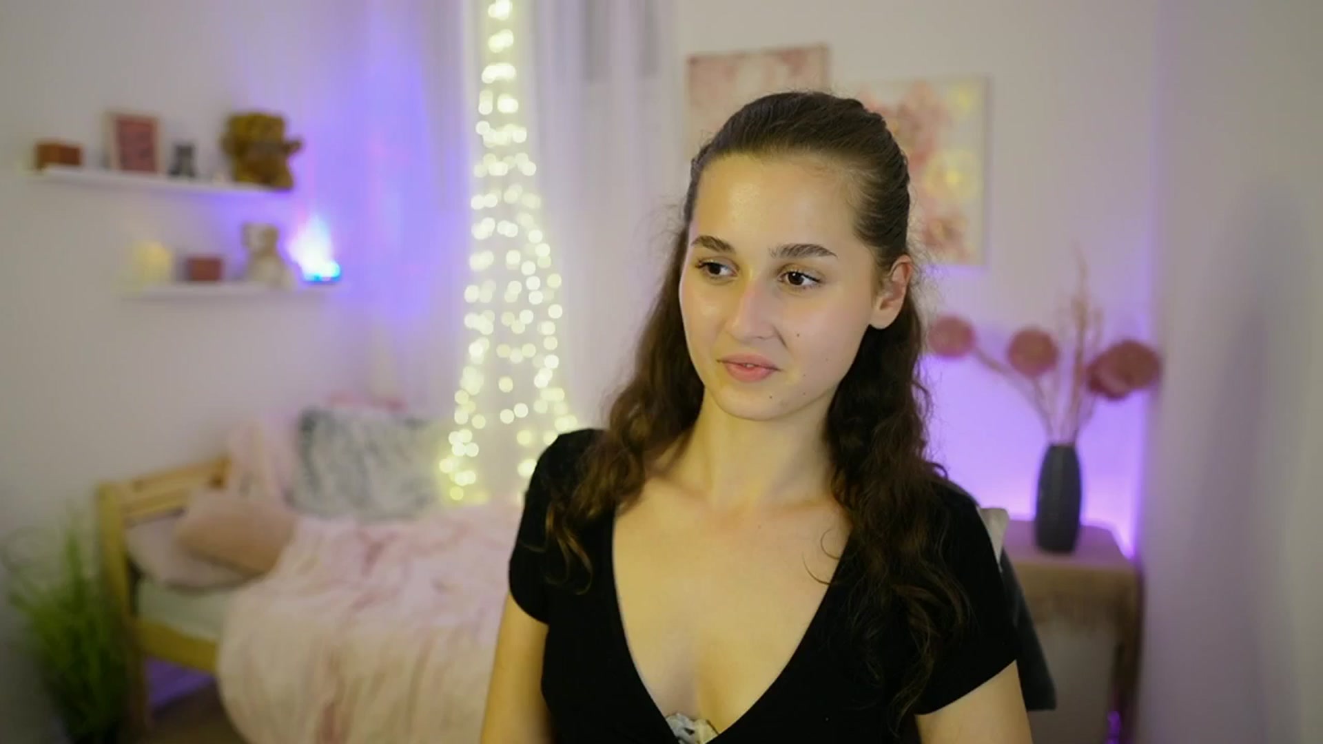 Gallery image thumbnail from Anita_Grey_'s myfreecams stream on, 09/10/2025, 21:56 image 6 of 20
