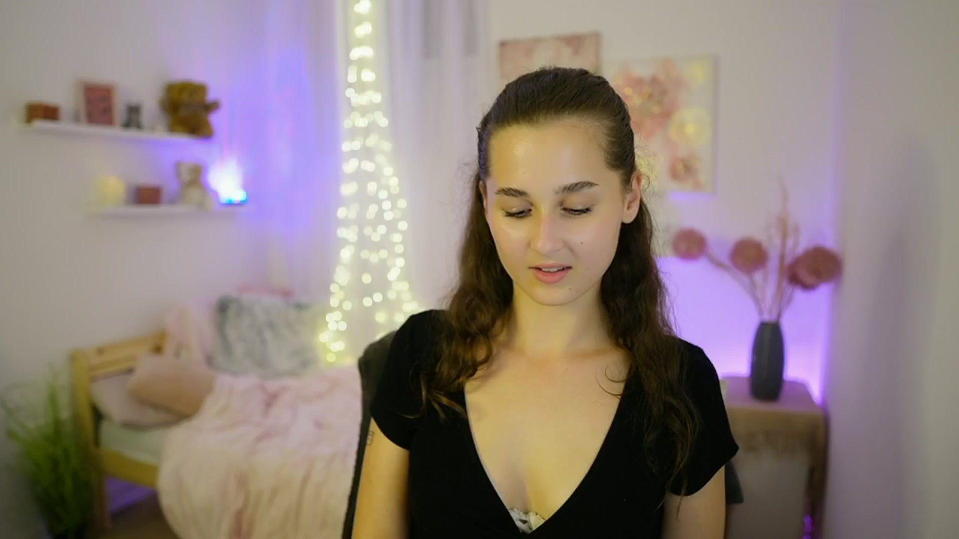 Gallery image thumbnail from Anita_Grey_'s myfreecams stream on, 09/10/2025, 21:56 image 9 of 20