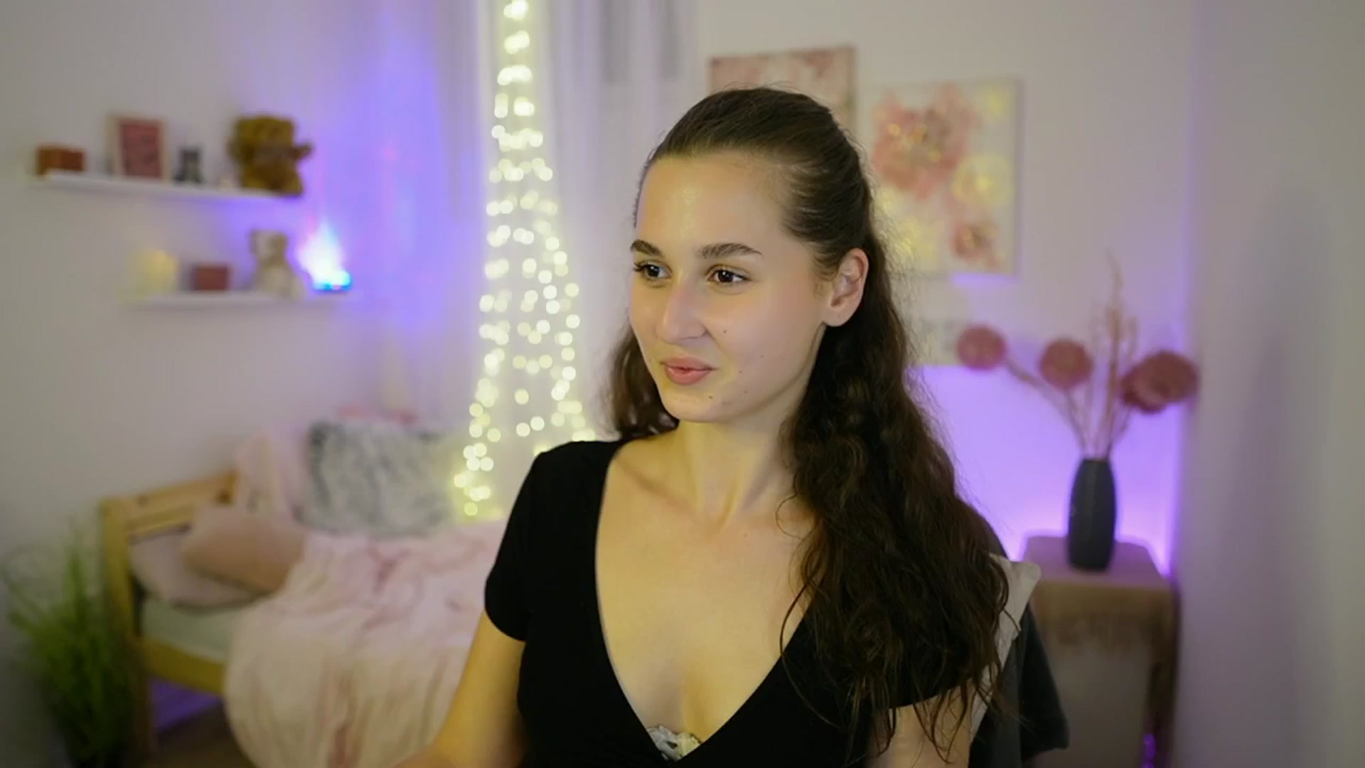 Gallery image thumbnail from Anita_Grey_'s myfreecams stream on, 09/10/2025, 21:56 image 17 of 20