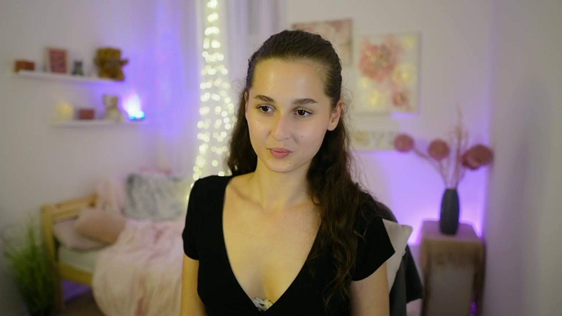 Gallery image thumbnail from Anita_Grey_'s myfreecams stream on, 09/10/2025, 21:56 image 13 of 20