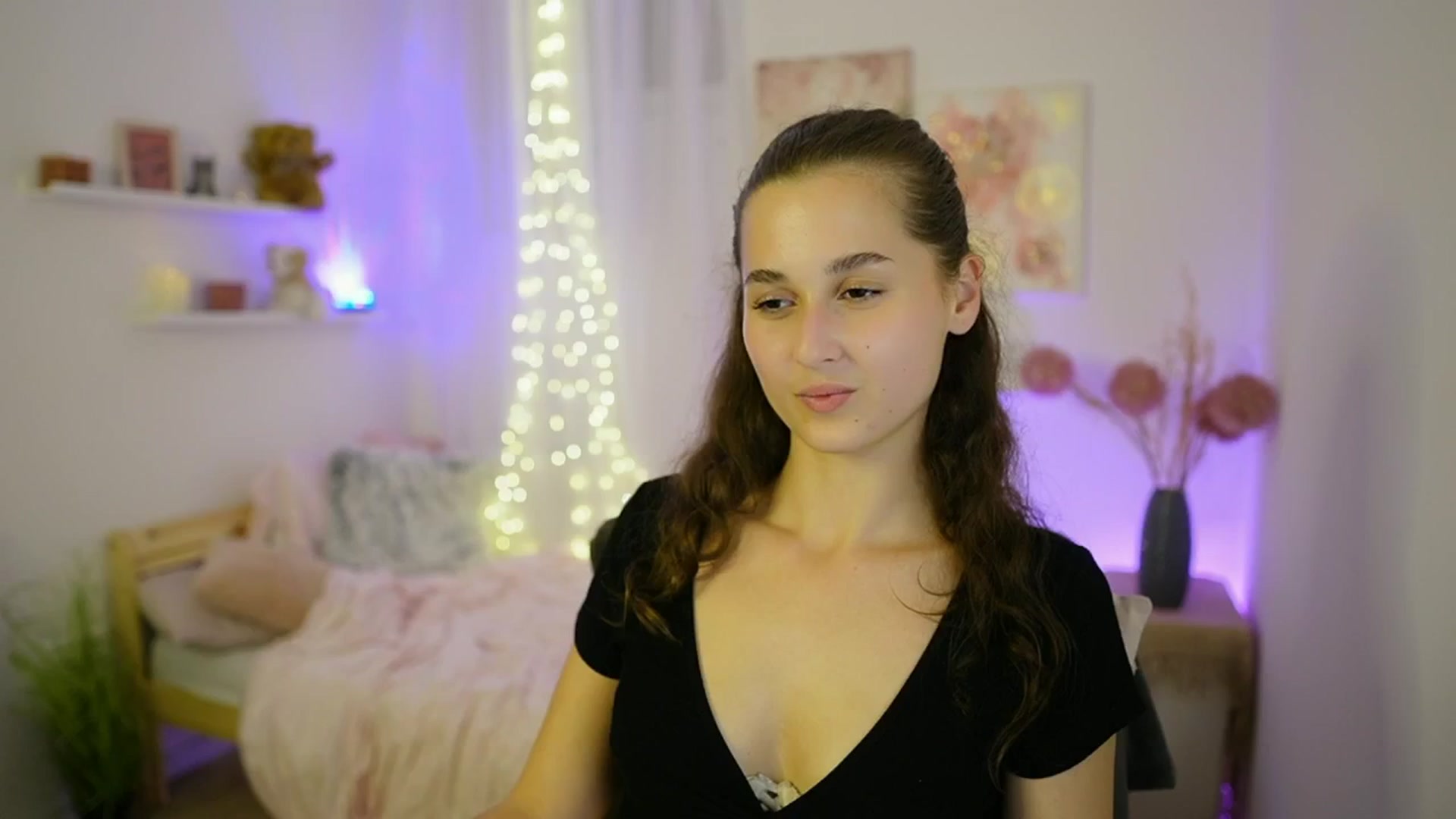 Gallery image thumbnail from Anita_Grey_'s myfreecams stream on, 09/10/2025, 21:56 image 11 of 20