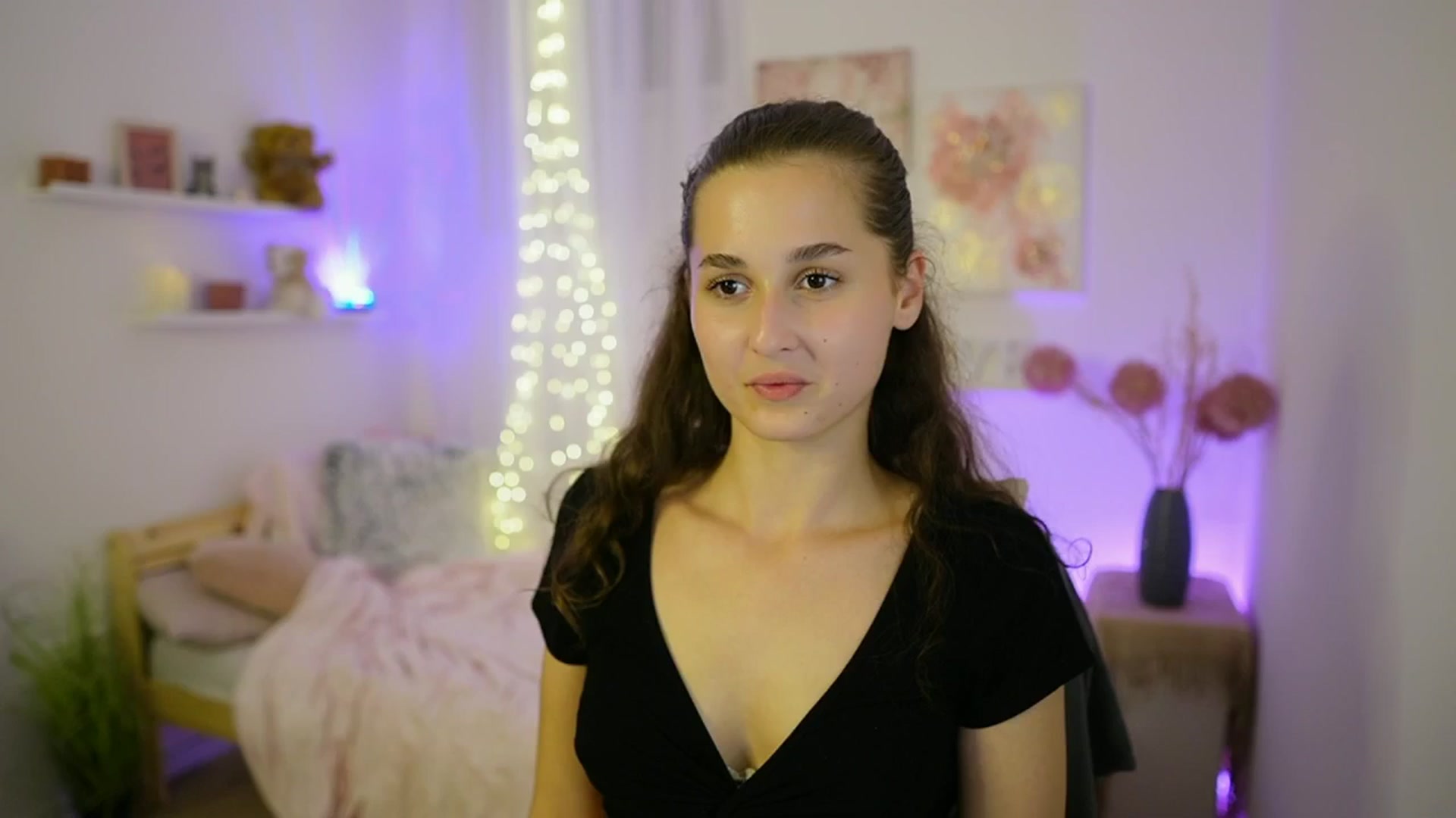 Gallery image thumbnail from Anita_Grey_'s myfreecams stream on, 09/10/2025, 22:42 image 14 of 20