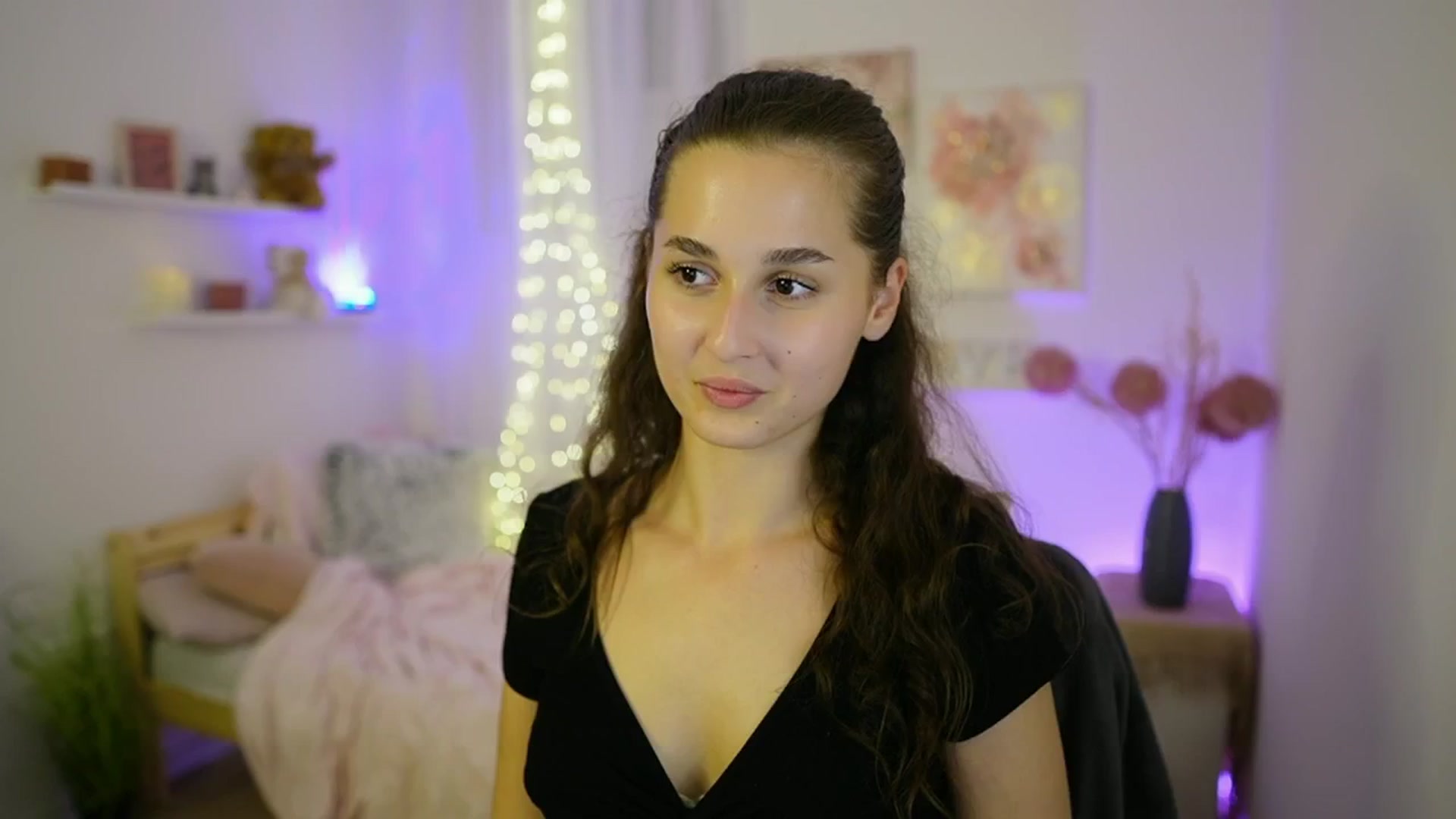 Gallery image thumbnail from Anita_Grey_'s myfreecams stream on, 09/10/2025, 22:42 image 2 of 20