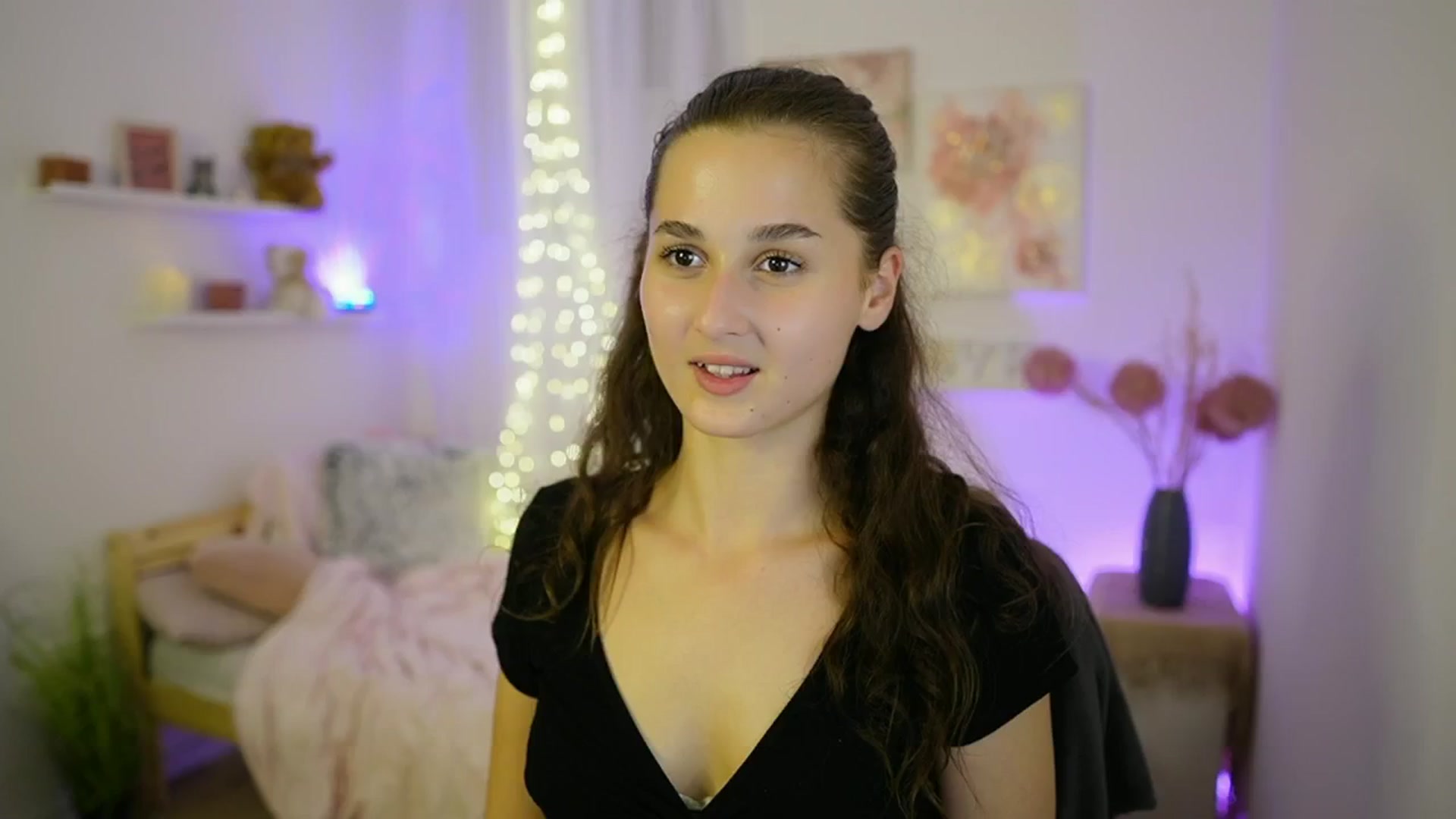 Gallery image thumbnail from Anita_Grey_'s myfreecams stream on, 09/10/2025, 22:42 image 1 of 20