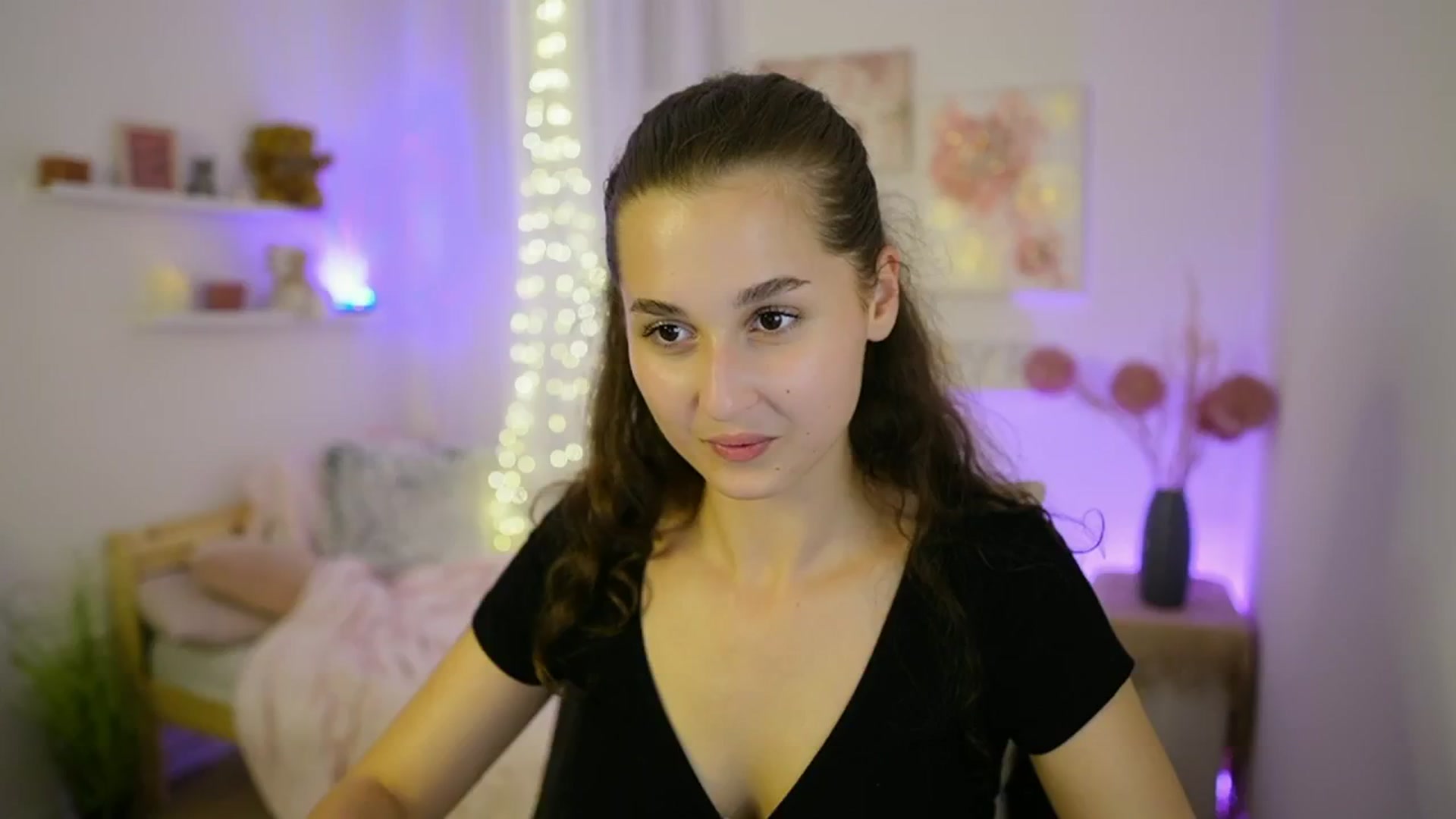 Gallery image thumbnail from Anita_Grey_'s myfreecams stream on, 09/10/2025, 22:42 image 18 of 20