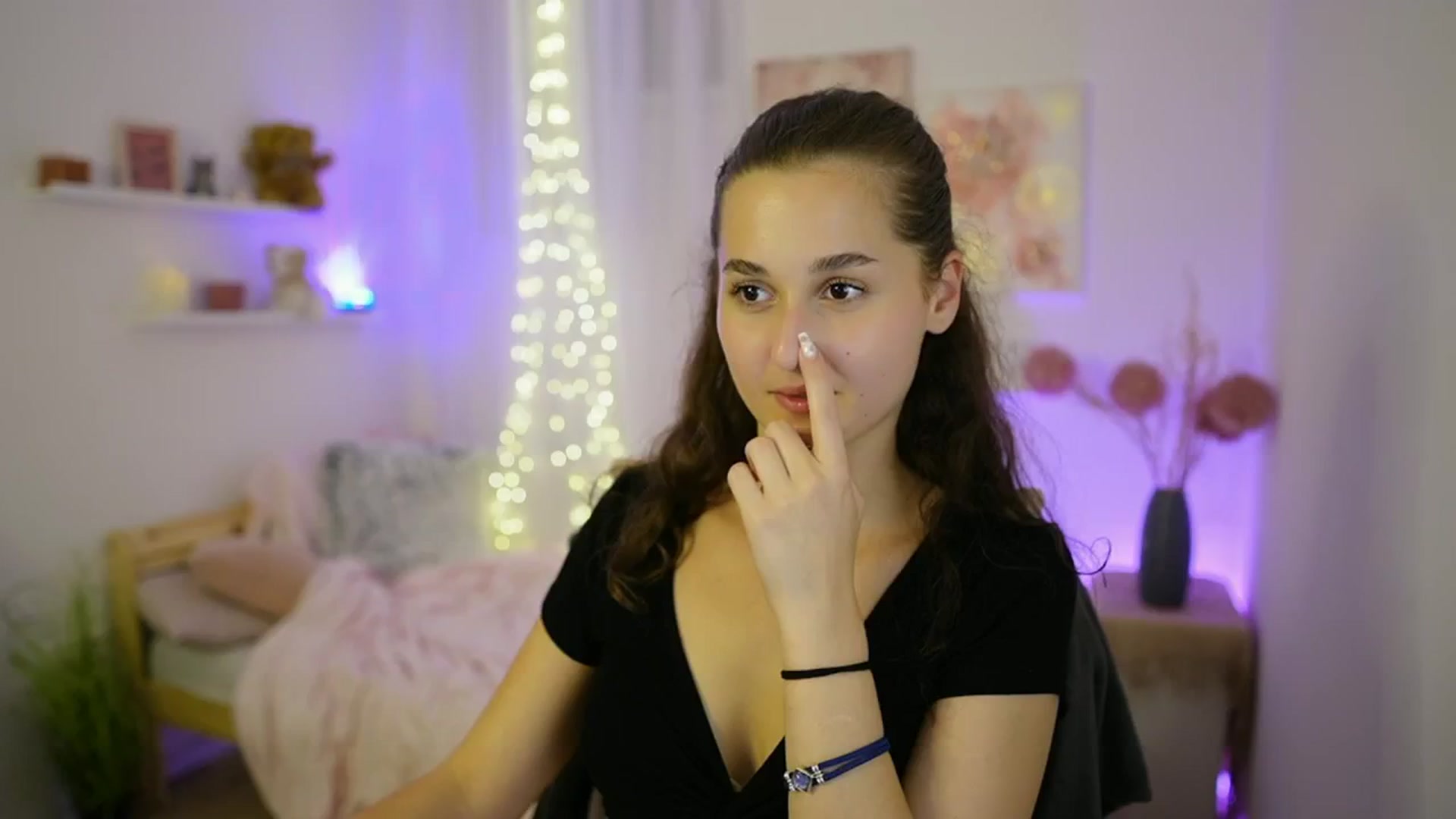 Gallery image thumbnail from Anita_Grey_'s myfreecams stream on, 09/10/2025, 22:42 image 16 of 20