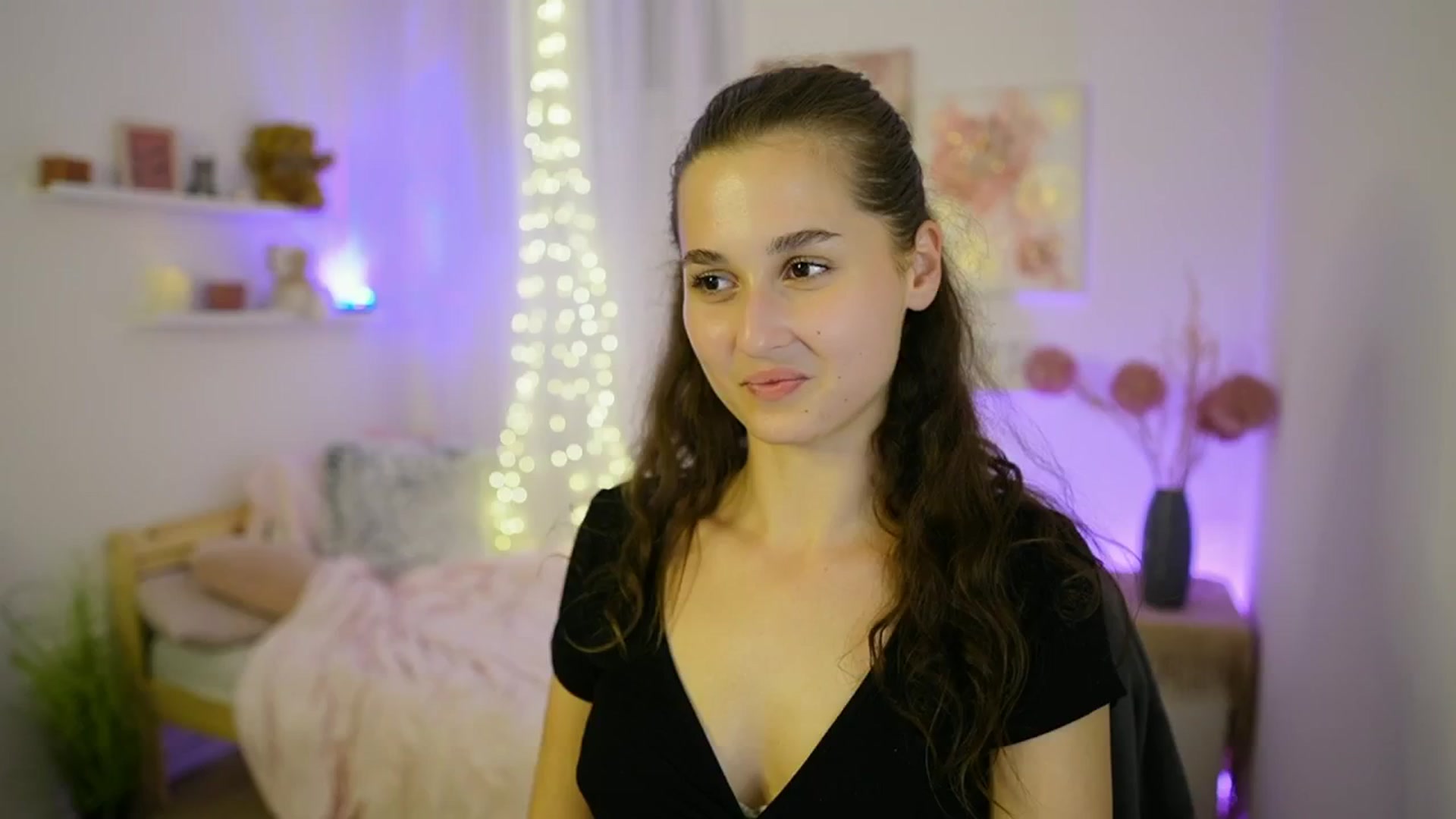 Gallery image thumbnail from Anita_Grey_'s myfreecams stream on, 09/10/2025, 22:42 image 4 of 20