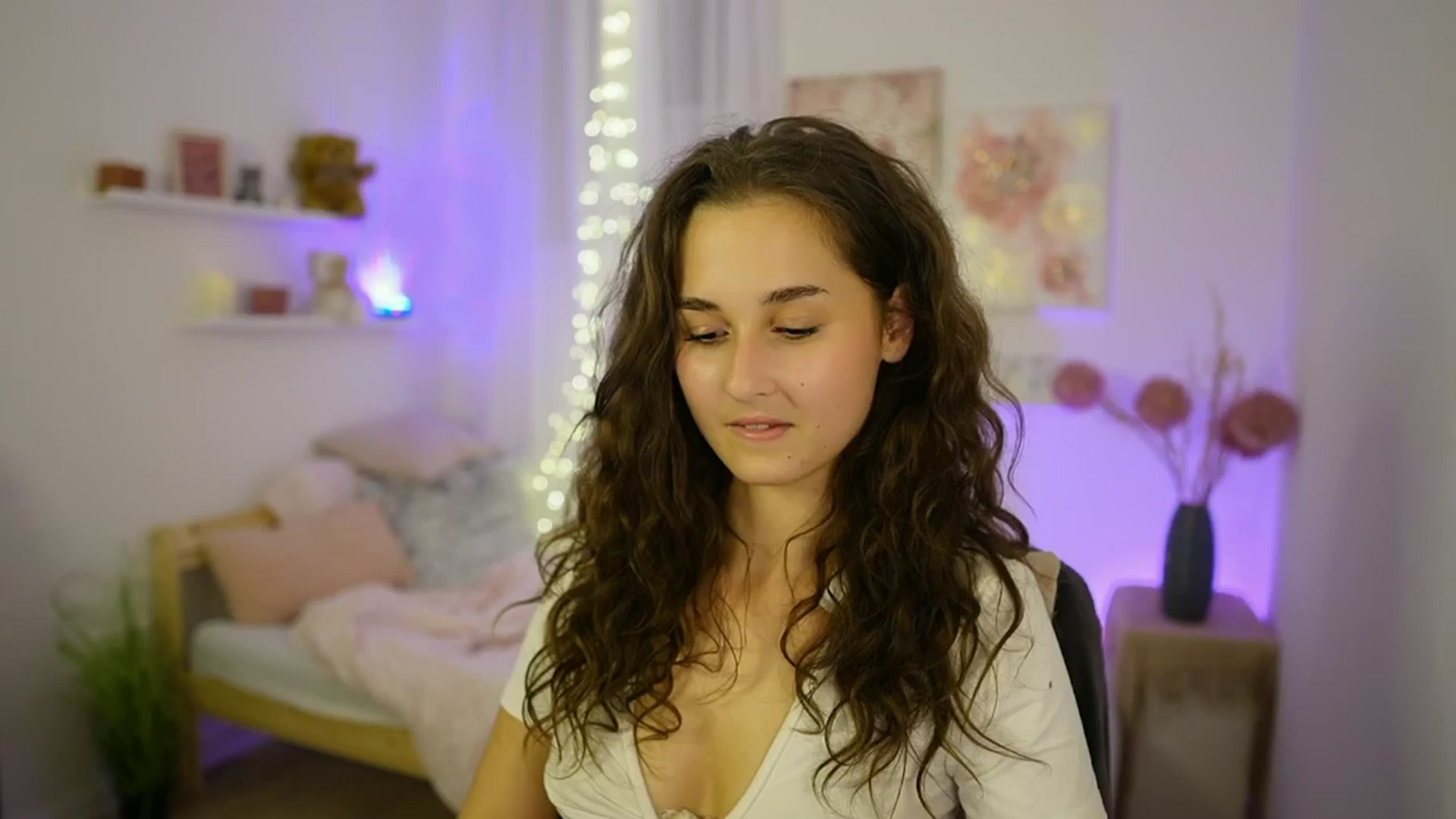 Gallery image thumbnail from Anita_Grey_'s myfreecams stream on, 09/11/2025, 19:29 image 14 of 20