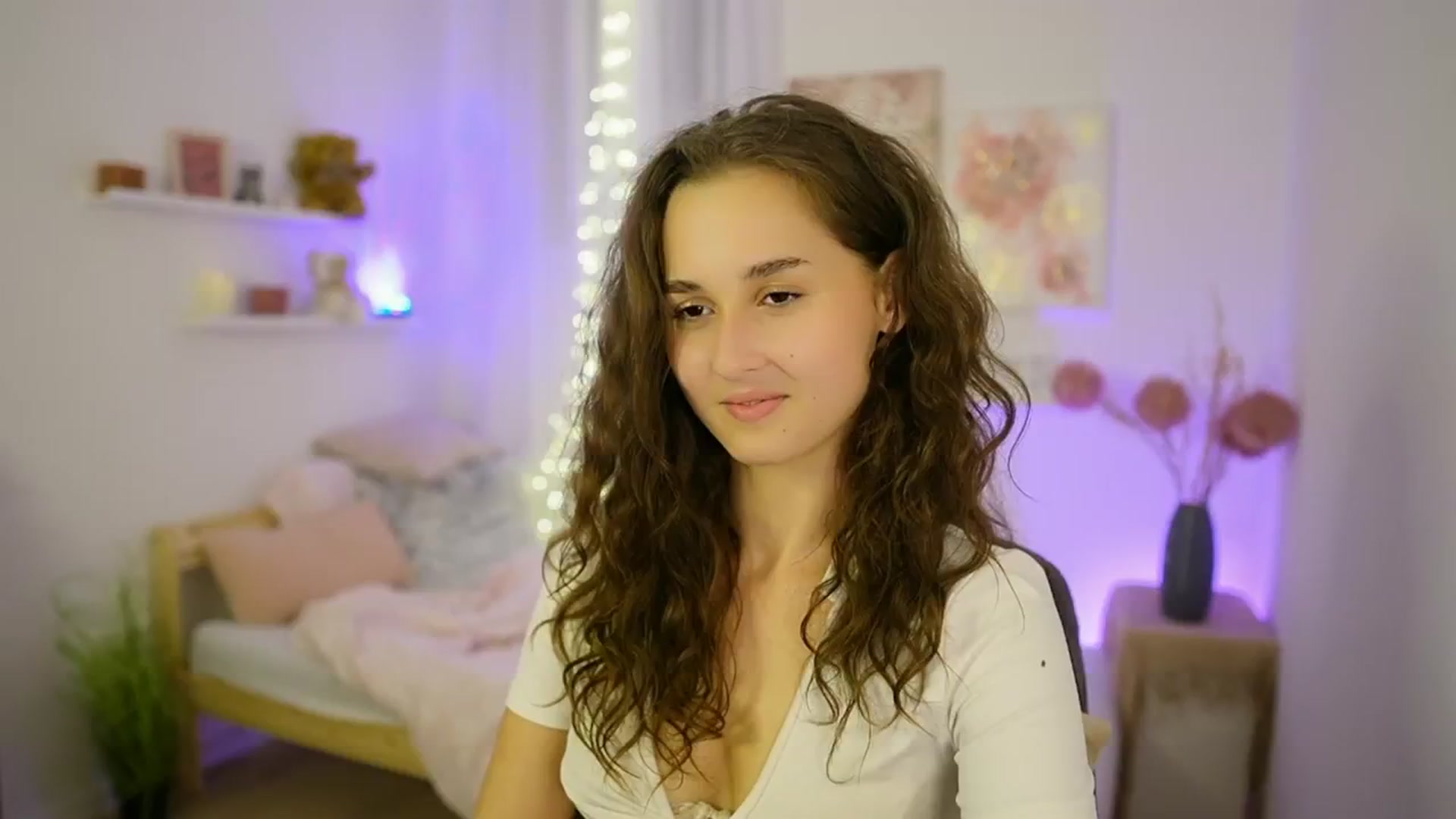 Gallery image thumbnail from Anita_Grey_'s myfreecams stream on, 09/11/2025, 19:29 image 17 of 20