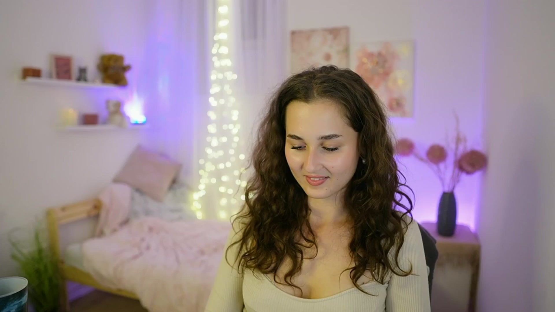 Gallery image thumbnail from Anita_Grey_'s myfreecams stream on, 09/12/2025, 21:32 image 17 of 20