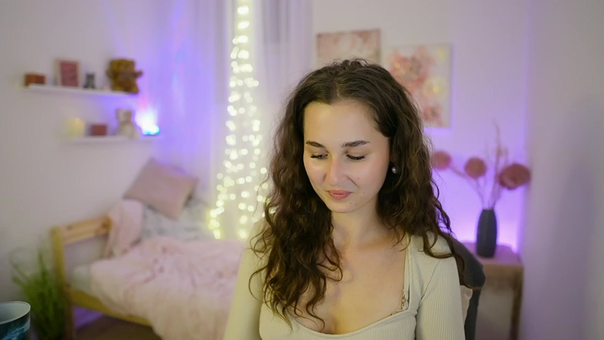 Gallery image thumbnail from Anita_Grey_'s myfreecams stream on, 09/12/2025, 21:32 image 16 of 20
