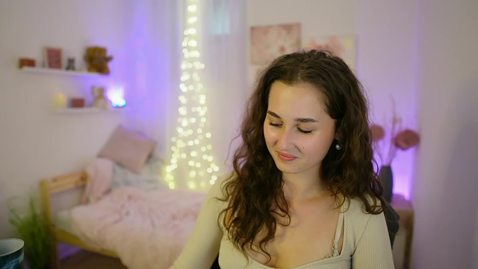 Gallery image thumbnail from Anita_Grey_'s myfreecams stream on, 09/12/2025, 21:32 image 15 of 20