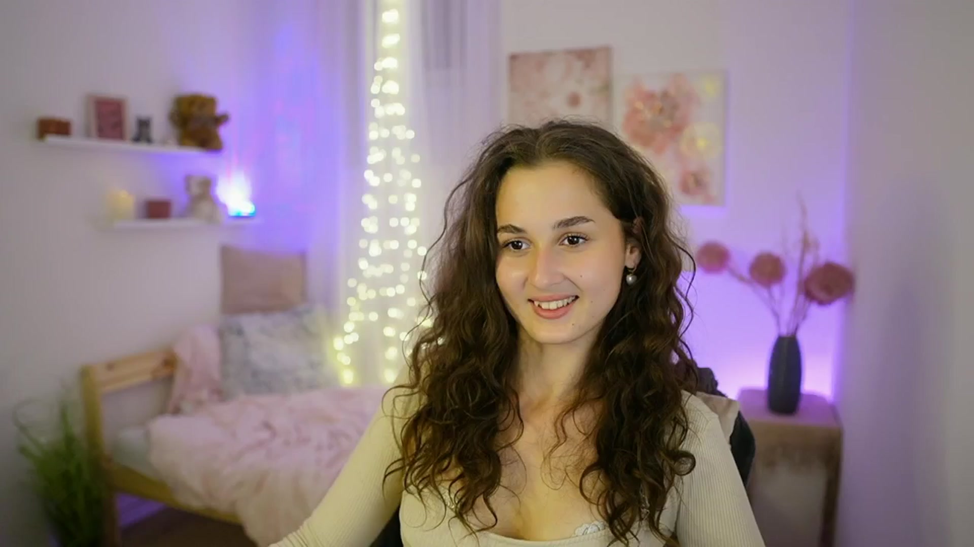 Gallery image thumbnail from Anita_Grey_'s myfreecams stream on, 09/12/2025, 22:52 image 3 of 20