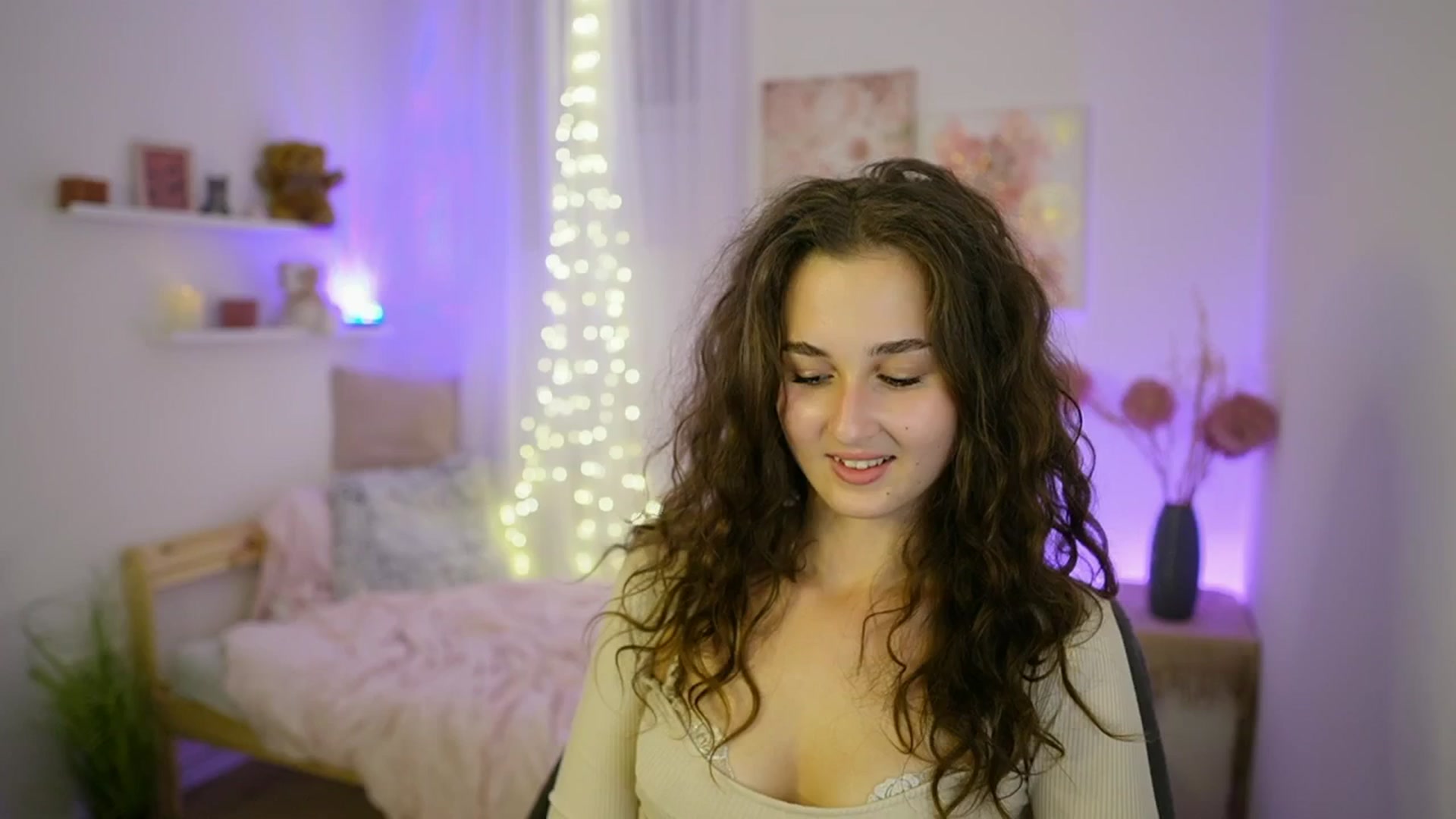Gallery image thumbnail from Anita_Grey_'s myfreecams stream on, 09/12/2025, 22:52 image 10 of 20